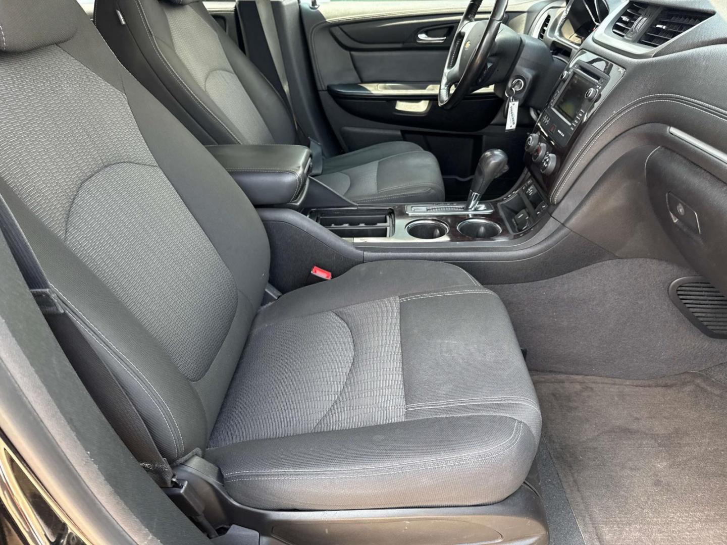 2017 Mosaic Black Metallic /Ebony Chevrolet Traverse AWD 4dr LT w/1LT (1GNKVGKD3HJ) , Automatic transmission, located at 6904 Johnston St., Lafayette, LA, 70503, (337) 988-1960, 30.143589, -92.100601 - Photo#8