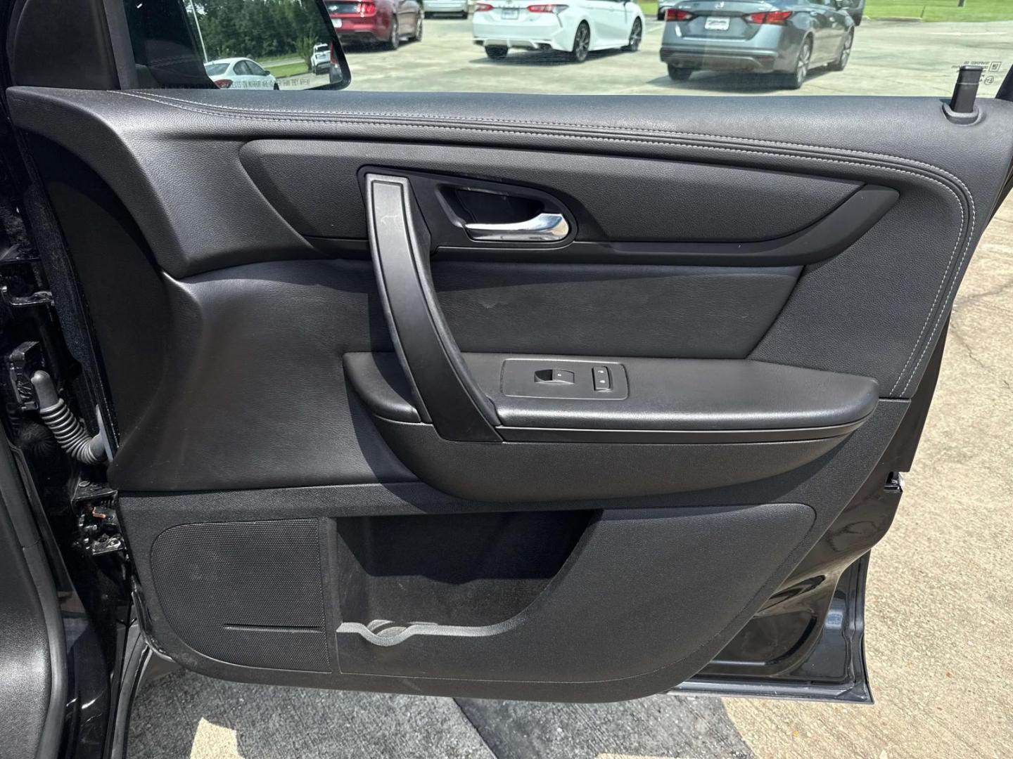 2017 Mosaic Black Metallic /Ebony Chevrolet Traverse AWD 4dr LT w/1LT (1GNKVGKD3HJ) , Automatic transmission, located at 6904 Johnston St., Lafayette, LA, 70503, (337) 988-1960, 30.143589, -92.100601 - Photo#11