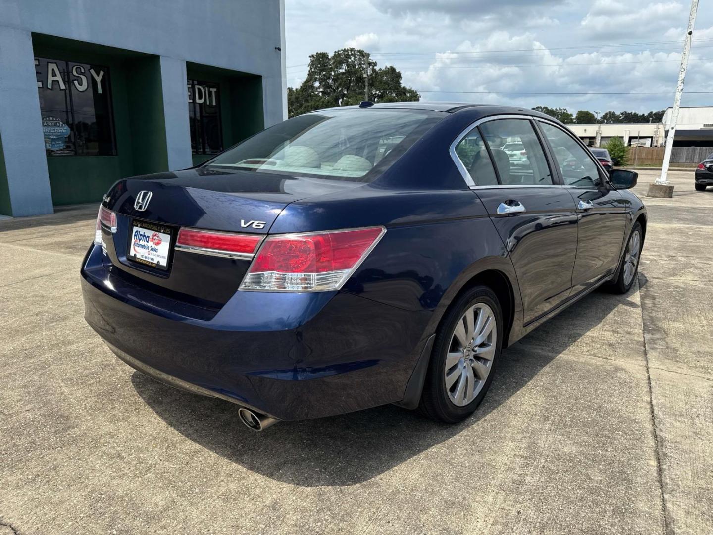 2012 Celestial Blue Metallic /Gray Honda Accord Sdn 4dr V6 Auto EX-L (1HGCP3F82CA) , Automatic transmission, located at 6904 Johnston St., Lafayette, LA, 70503, (337) 988-1960, 30.143589, -92.100601 - Photo#6