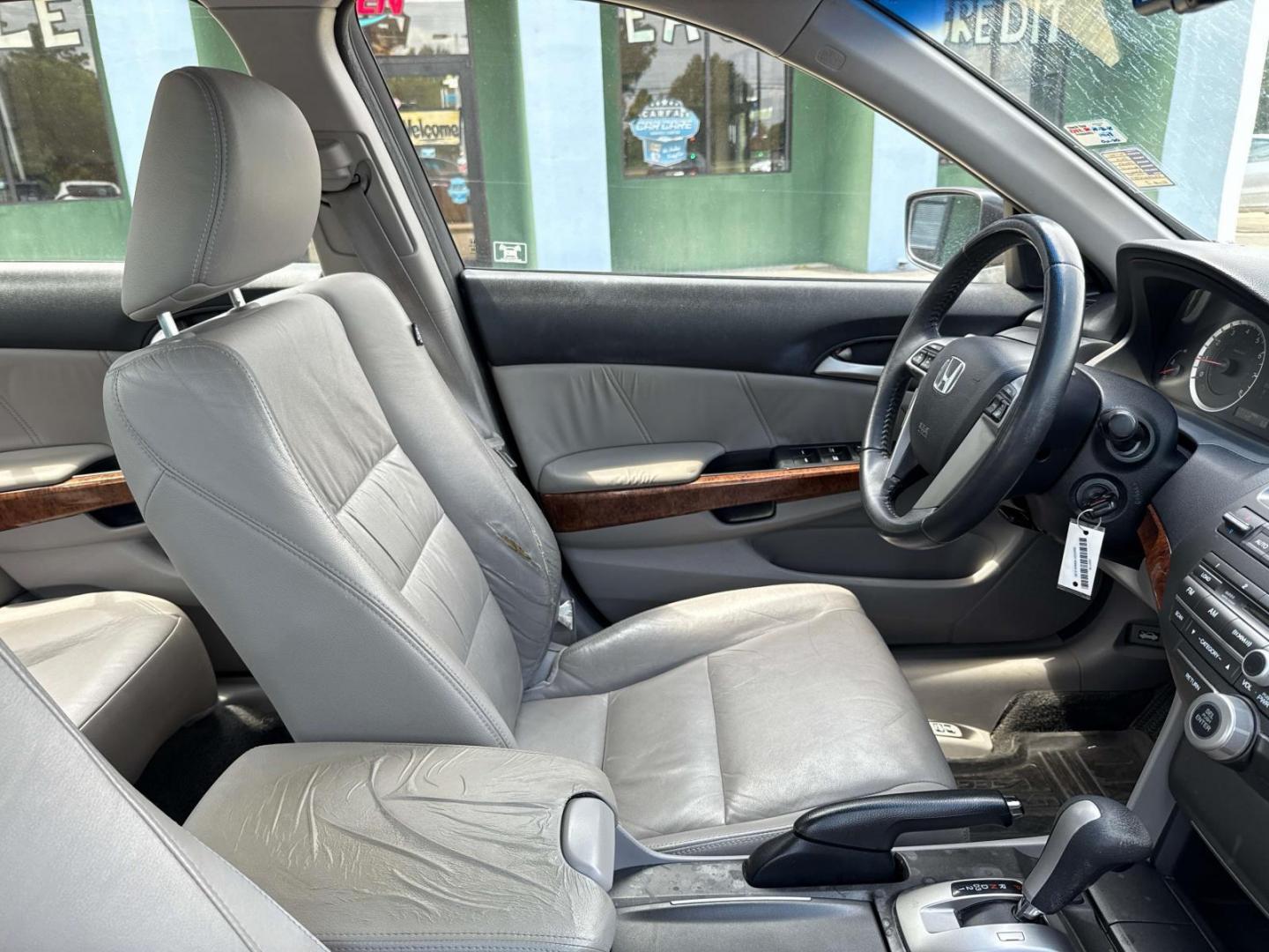 2012 Celestial Blue Metallic /Gray Honda Accord Sdn 4dr V6 Auto EX-L (1HGCP3F82CA) , Automatic transmission, located at 6904 Johnston St., Lafayette, LA, 70503, (337) 988-1960, 30.143589, -92.100601 - Photo#8
