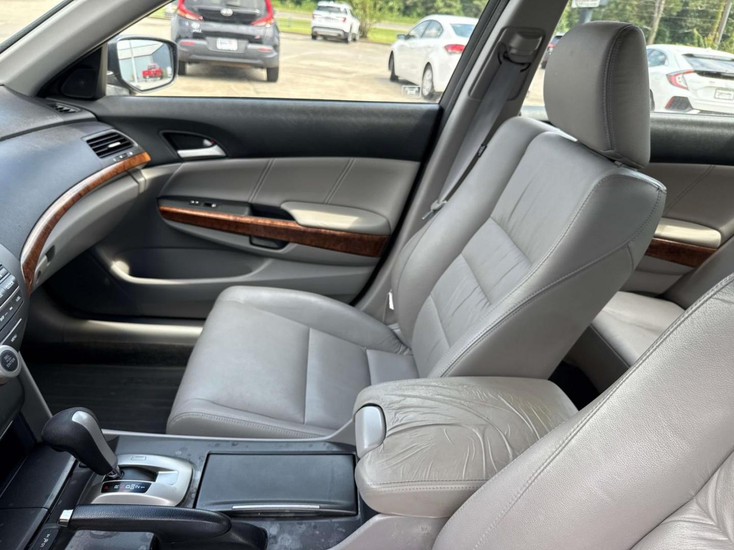 2012 Celestial Blue Metallic /Gray Honda Accord Sdn 4dr V6 Auto EX-L (1HGCP3F82CA) , Automatic transmission, located at 6904 Johnston St., Lafayette, LA, 70503, (337) 988-1960, 30.143589, -92.100601 - Photo#14