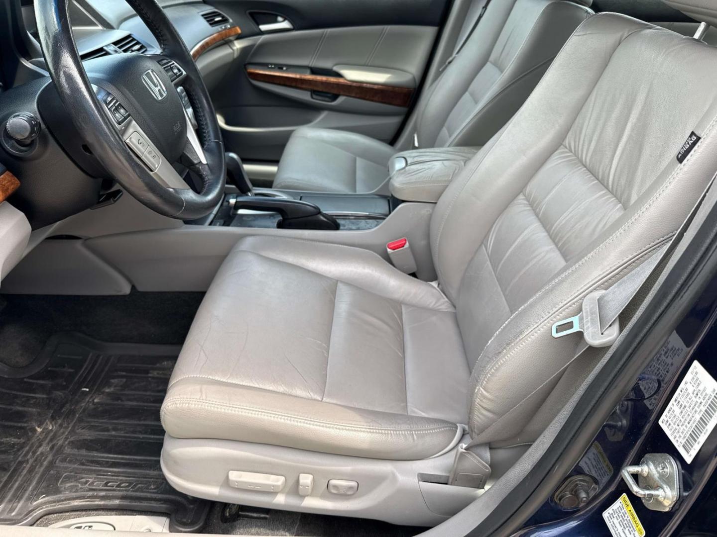 2012 Celestial Blue Metallic /Gray Honda Accord Sdn 4dr V6 Auto EX-L (1HGCP3F82CA) , Automatic transmission, located at 6904 Johnston St., Lafayette, LA, 70503, (337) 988-1960, 30.143589, -92.100601 - Photo#15
