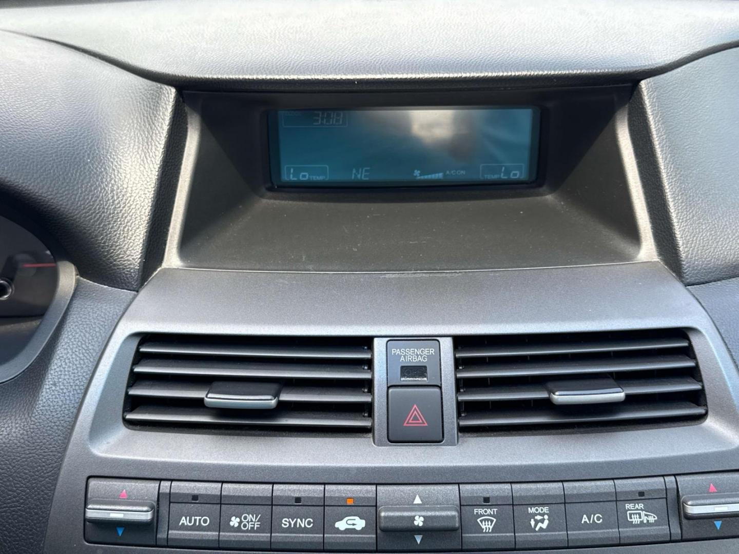 2012 Celestial Blue Metallic /Gray Honda Accord Sdn 4dr V6 Auto EX-L (1HGCP3F82CA) , Automatic transmission, located at 6904 Johnston St., Lafayette, LA, 70503, (337) 988-1960, 30.143589, -92.100601 - Photo#25