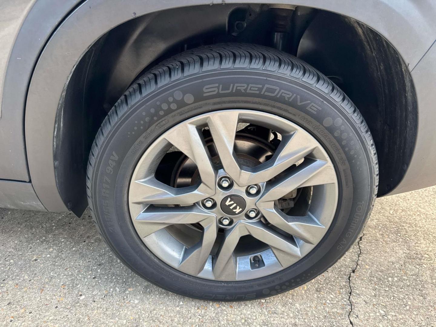2021 Dark Ocean Blue/White Roof /Black Kia Seltos S IVT AWD (KNDEUCAA8M7) , Automatic transmission, located at 6904 Johnston St., Lafayette, LA, 70503, (337) 988-1960, 30.143589, -92.100601 - Photo#7