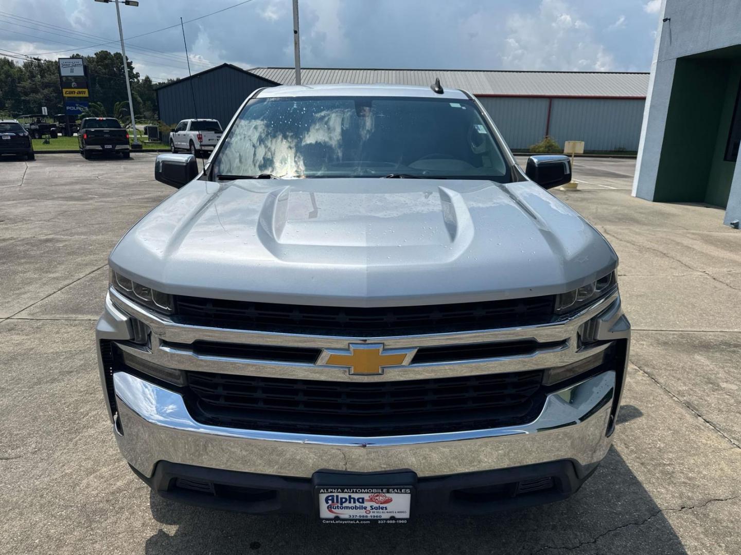 2019 Silver Ice Metallic /Jet Black Chevrolet Silverado 1500 2WD Double Cab 147 LT (1GCRWCED6KZ) , Automatic transmission, located at 6904 Johnston St., Lafayette, LA, 70503, (337) 988-1960, 30.143589, -92.100601 - Photo#3