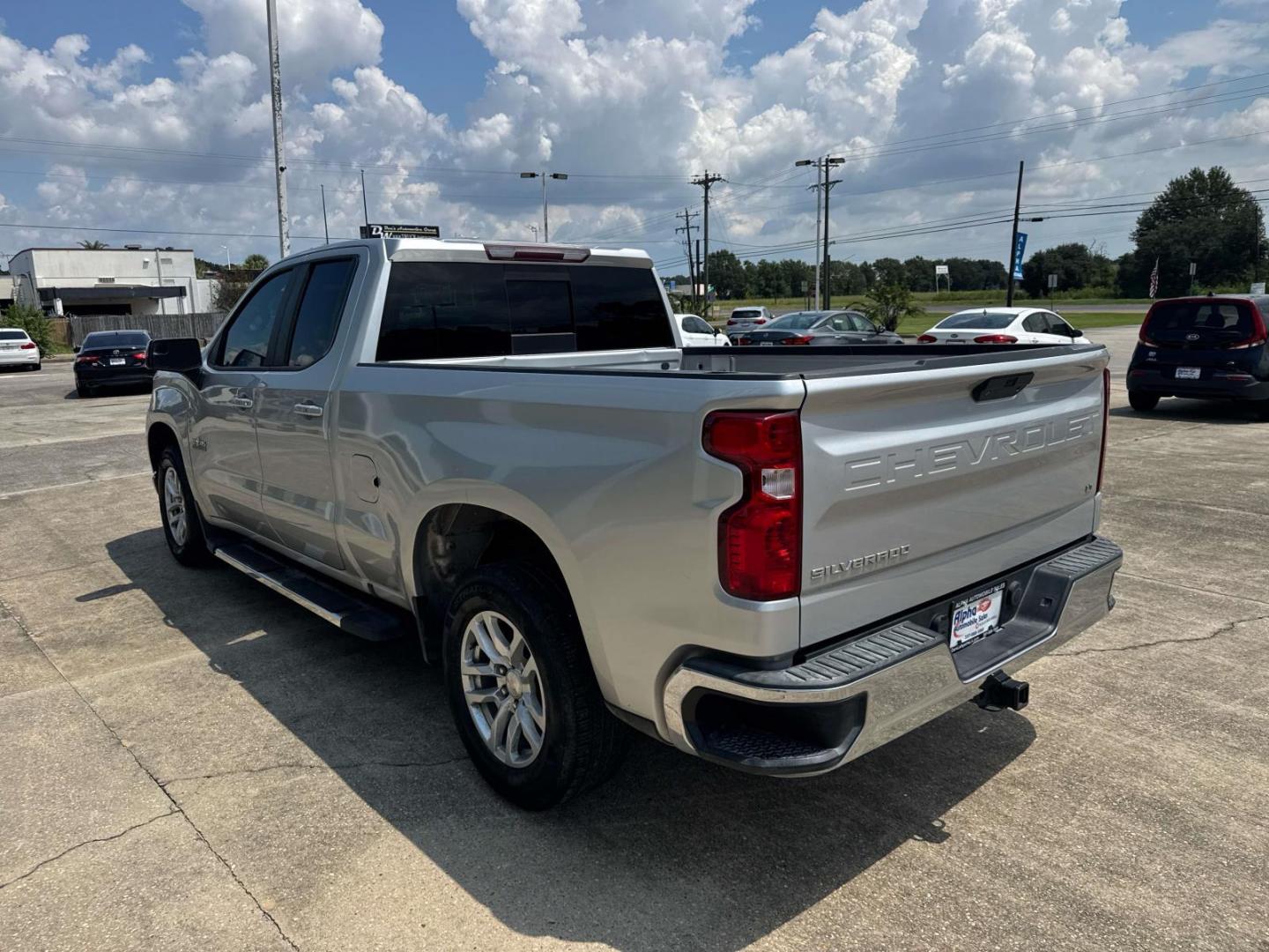 2019 Silver Ice Metallic /Jet Black Chevrolet Silverado 1500 2WD Double Cab 147 LT (1GCRWCED6KZ) , Automatic transmission, located at 6904 Johnston St., Lafayette, LA, 70503, (337) 988-1960, 30.143589, -92.100601 - Photo#8