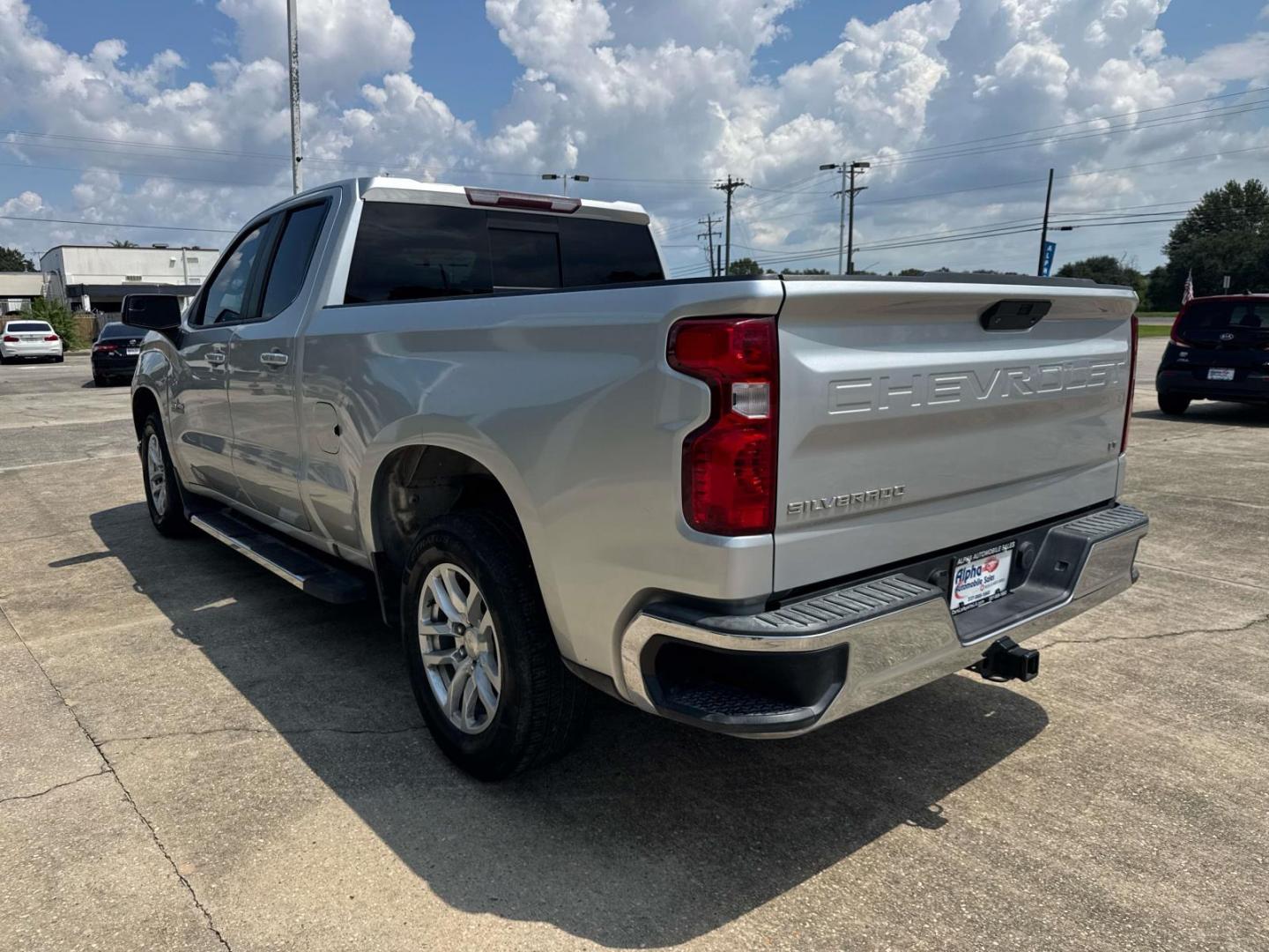 2019 Silver Ice Metallic /Jet Black Chevrolet Silverado 1500 2WD Double Cab 147 LT (1GCRWCED6KZ) , Automatic transmission, located at 6904 Johnston St., Lafayette, LA, 70503, (337) 988-1960, 30.143589, -92.100601 - Photo#9