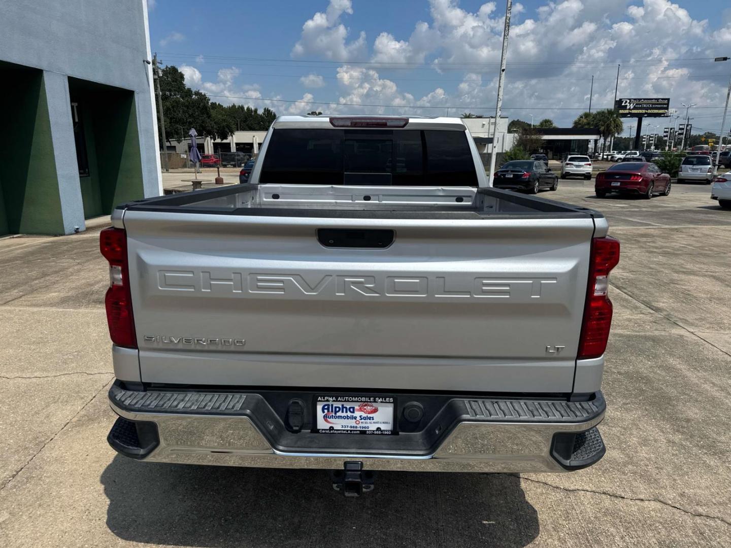 2019 Silver Ice Metallic /Jet Black Chevrolet Silverado 1500 2WD Double Cab 147 LT (1GCRWCED6KZ) , Automatic transmission, located at 6904 Johnston St., Lafayette, LA, 70503, (337) 988-1960, 30.143589, -92.100601 - Photo#10
