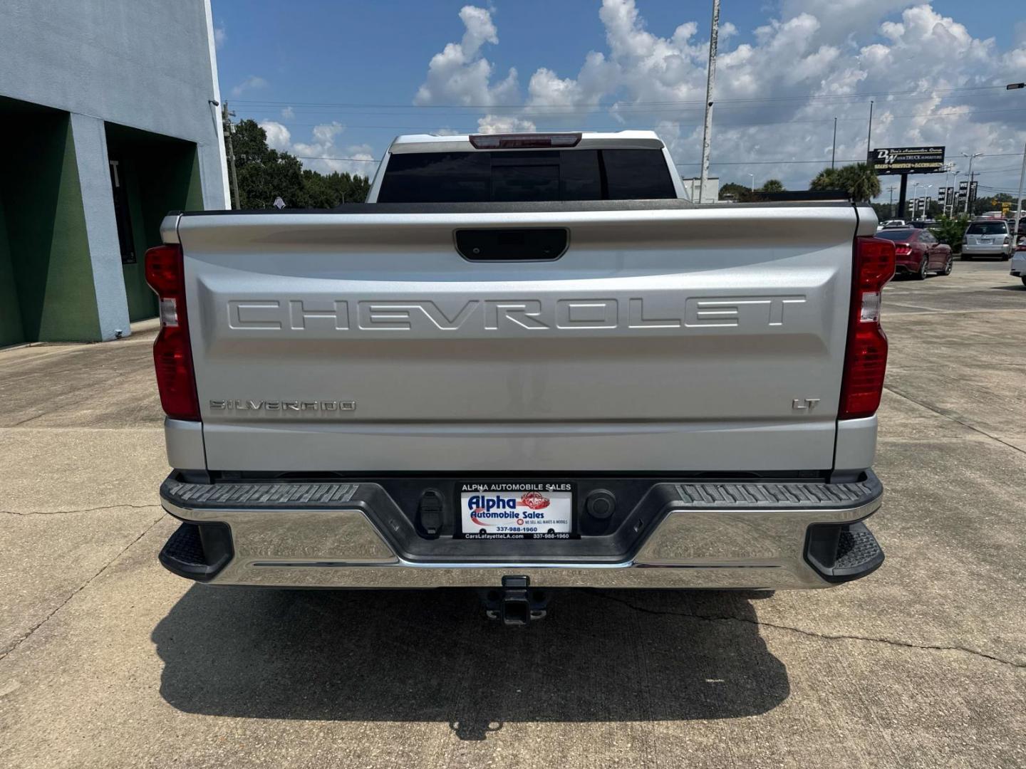 2019 Silver Ice Metallic /Jet Black Chevrolet Silverado 1500 2WD Double Cab 147 LT (1GCRWCED6KZ) , Automatic transmission, located at 6904 Johnston St., Lafayette, LA, 70503, (337) 988-1960, 30.143589, -92.100601 - Photo#11
