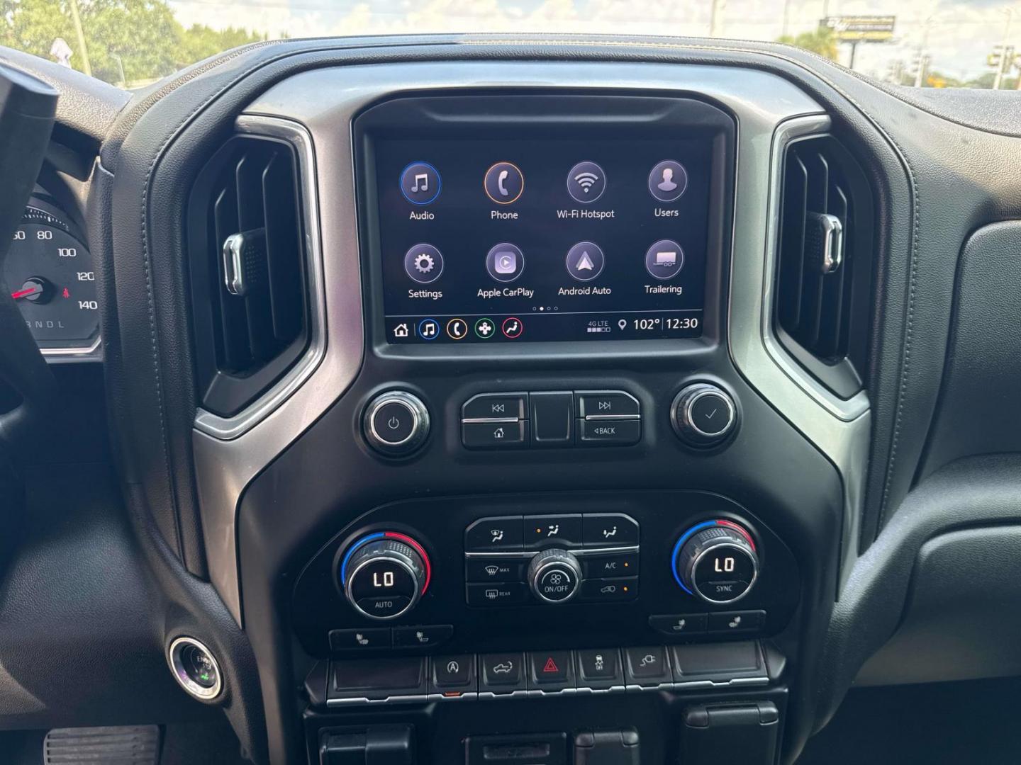 2019 Silver Ice Metallic /Jet Black Chevrolet Silverado 1500 2WD Double Cab 147 LT (1GCRWCED6KZ) , Automatic transmission, located at 6904 Johnston St., Lafayette, LA, 70503, (337) 988-1960, 30.143589, -92.100601 - Photo#29