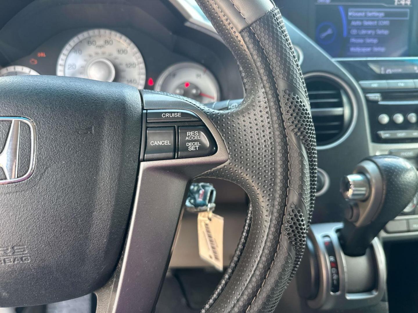 2014 Obsidian Blue Pearl /Gray Honda Pilot 4WD 4dr EX (5FNYF4H49EB) , Automatic transmission, located at 6904 Johnston St., Lafayette, LA, 70503, (337) 988-1960, 30.143589, -92.100601 - Photo#31