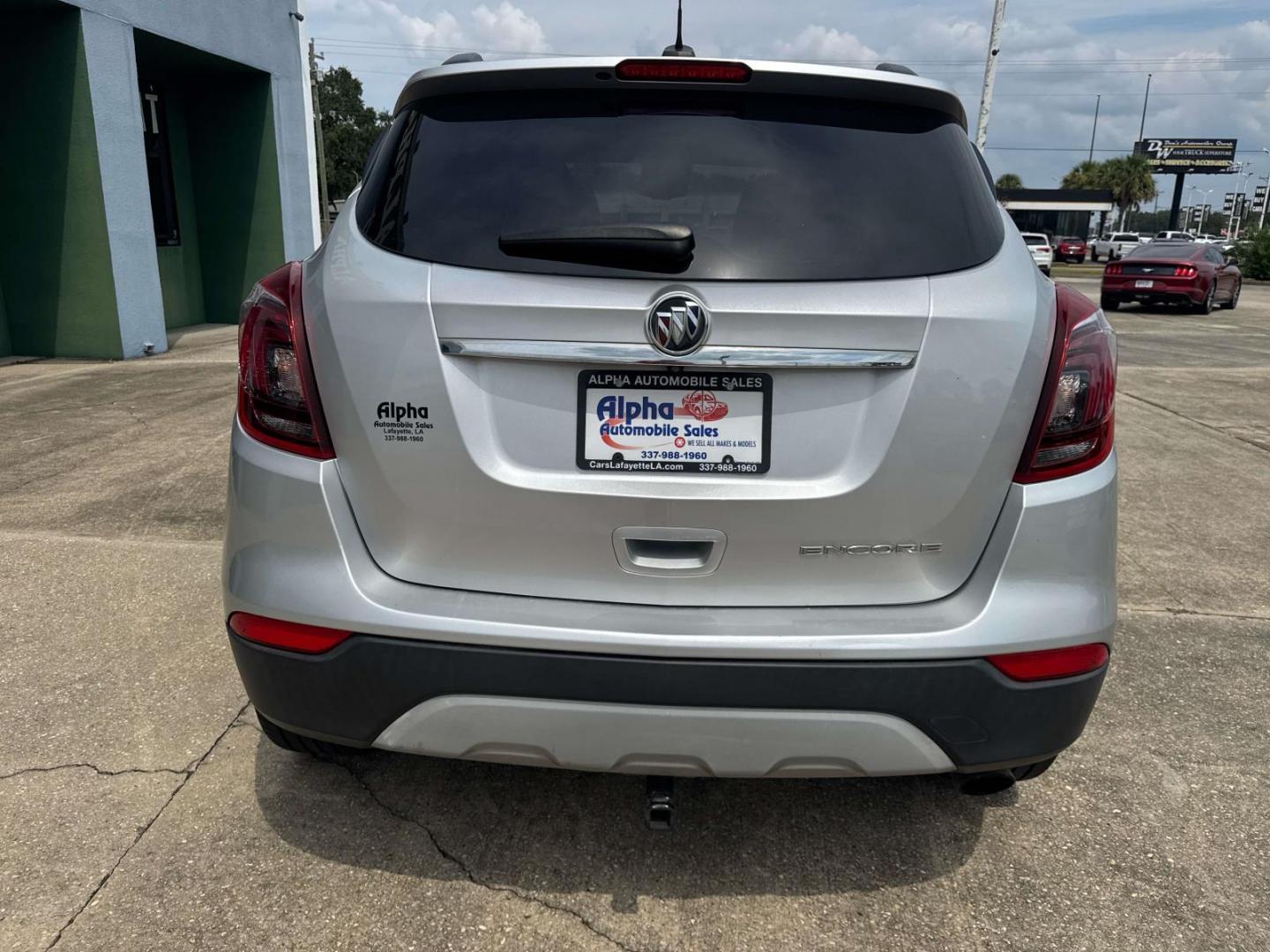 2020 Quicksilver Metallic /Ebony Buick Encore FWD 4dr Preferred (KL4CJASB1LB) , Automatic transmission, located at 6904 Johnston St., Lafayette, LA, 70503, (337) 988-1960, 30.143589, -92.100601 - Photo#11