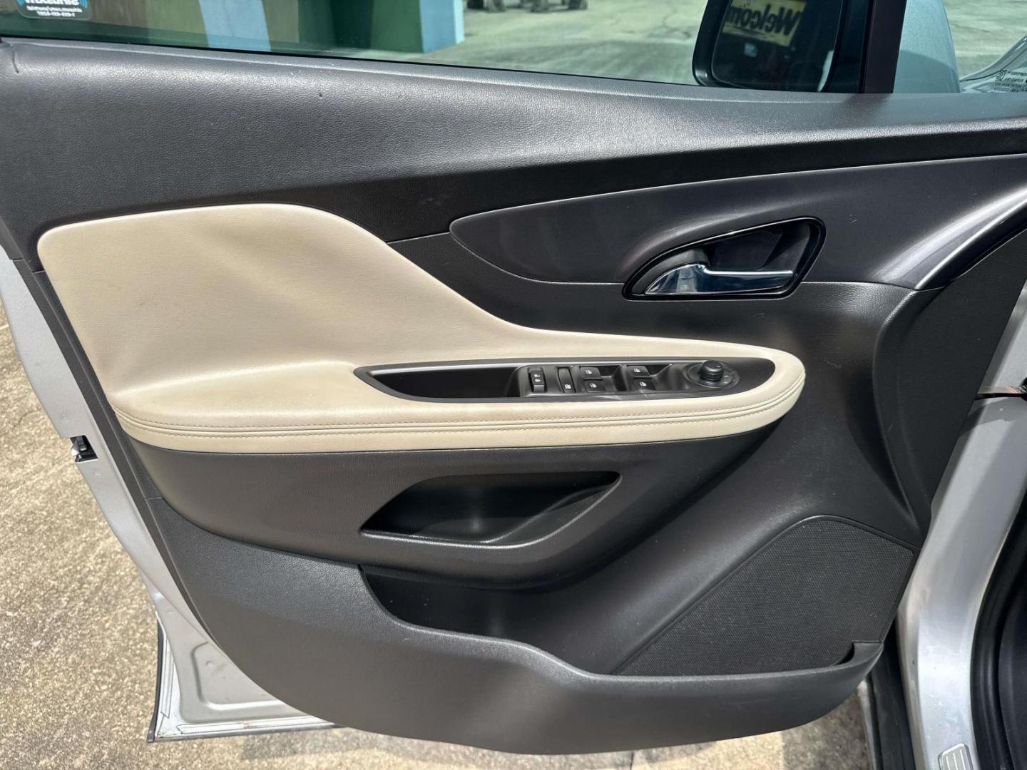 2020 Quicksilver Metallic /Ebony Buick Encore FWD 4dr Preferred (KL4CJASB1LB) , Automatic transmission, located at 6904 Johnston St., Lafayette, LA, 70503, (337) 988-1960, 30.143589, -92.100601 - Photo#24