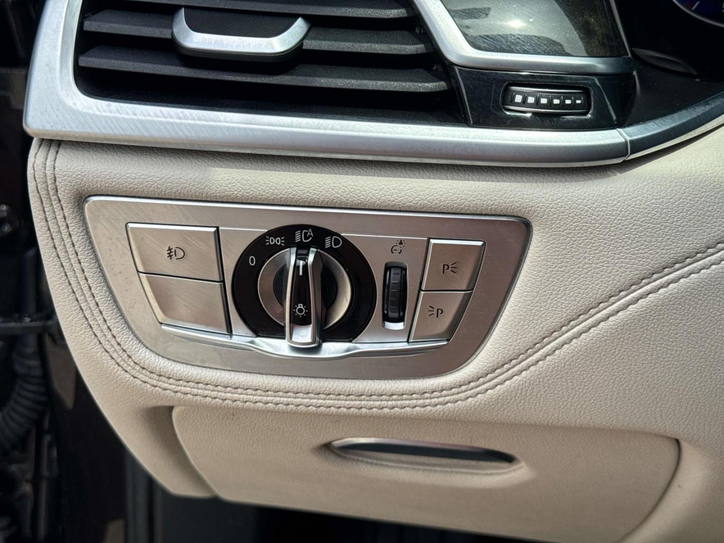 2016 Black /Canberra Beige BMW 7 Series 4dr Sdn 740i RWD (WBA7E2C53GG) , Automatic transmission, located at 6904 Johnston St., Lafayette, LA, 70503, (337) 988-1960, 30.143589, -92.100601 - Photo#27