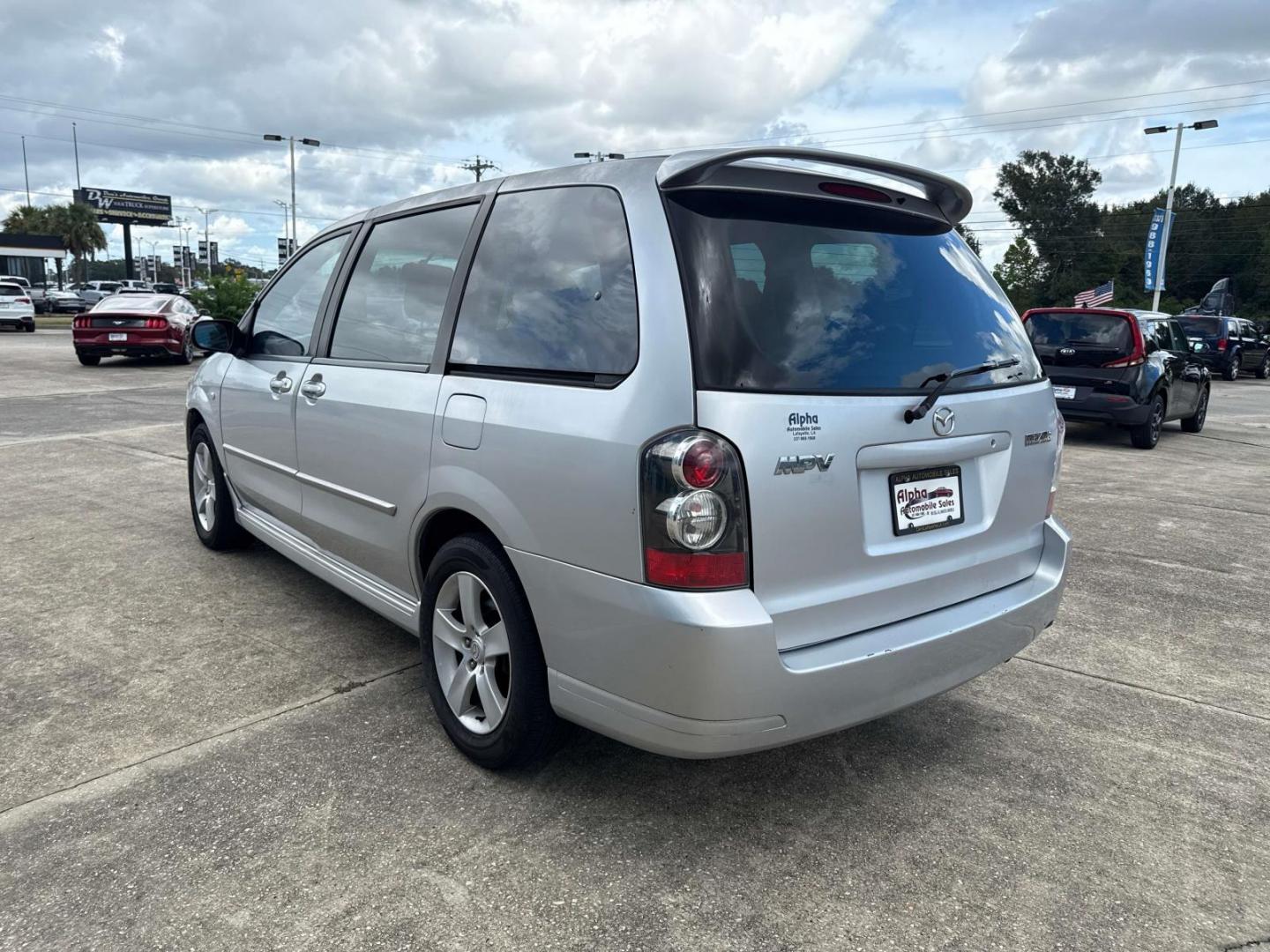 2005 Sunlight Silver Metallic /Gray Mazda MPV 4dr LX (JM3LW28J050) , Automatic transmission, located at 6904 Johnston St., Lafayette, LA, 70503, (337) 988-1960, 30.143589, -92.100601 - Photo#4