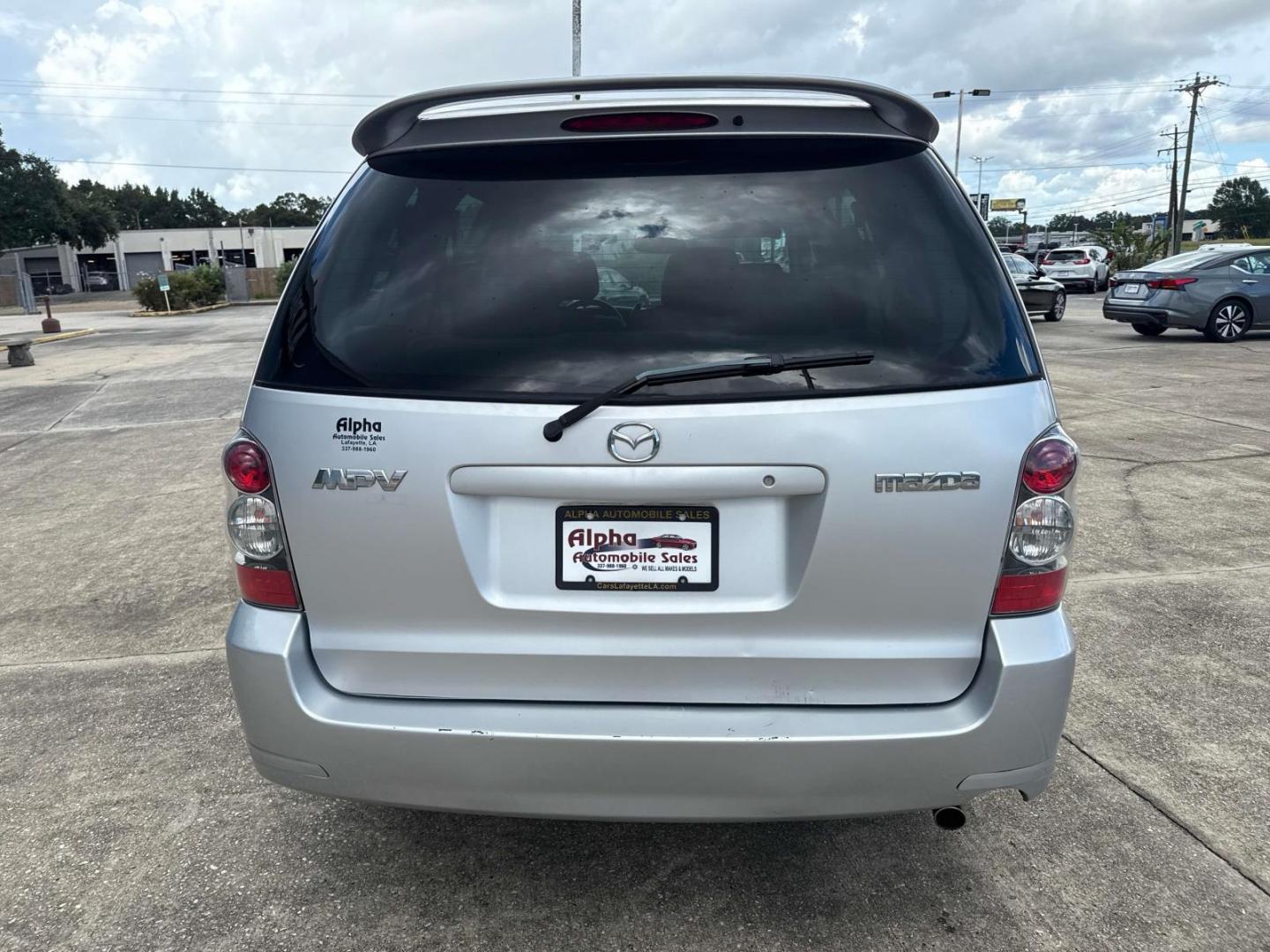 2005 Sunlight Silver Metallic /Gray Mazda MPV 4dr LX (JM3LW28J050) , Automatic transmission, located at 6904 Johnston St., Lafayette, LA, 70503, (337) 988-1960, 30.143589, -92.100601 - Photo#5
