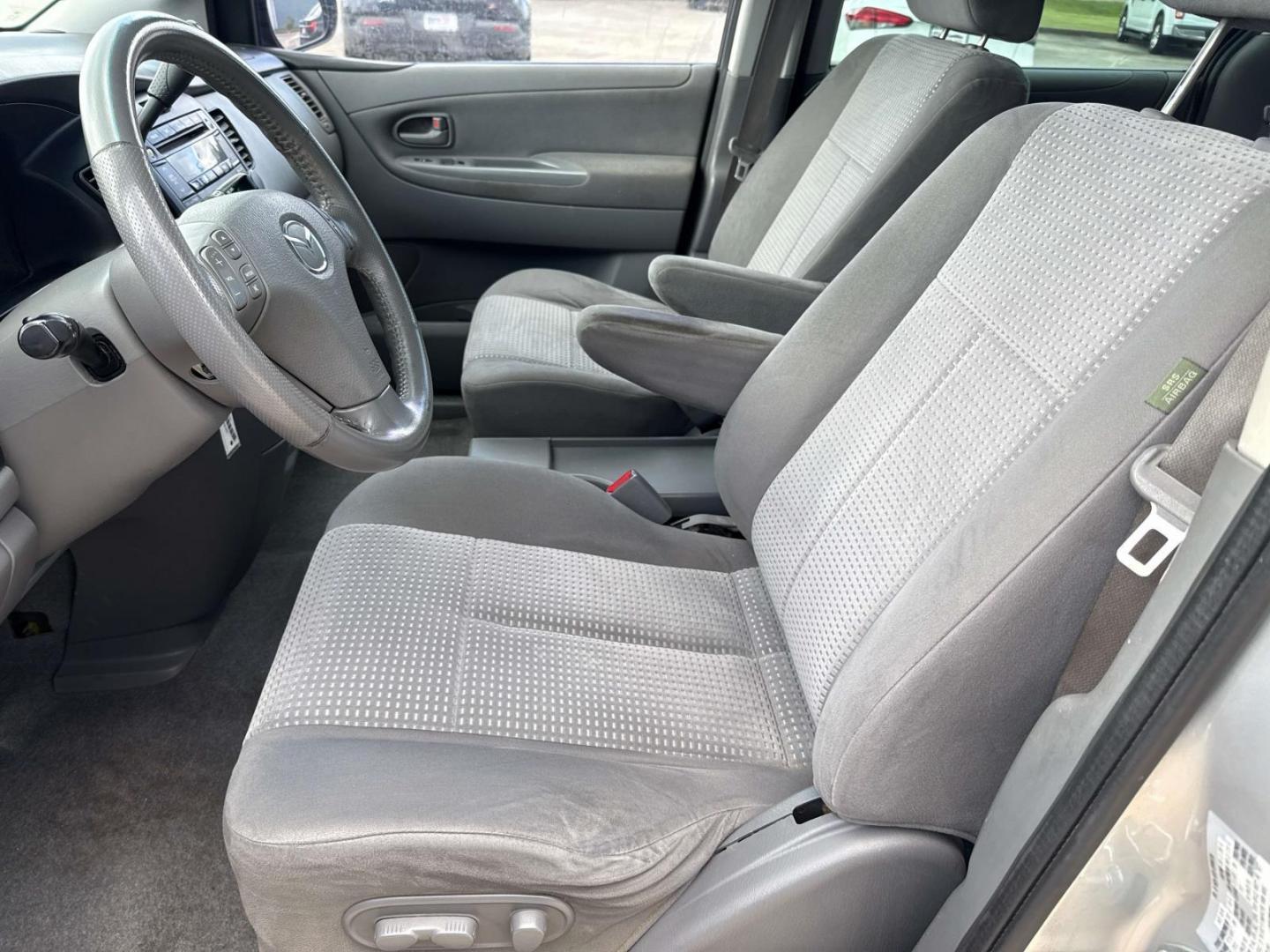 2005 Sunlight Silver Metallic /Gray Mazda MPV 4dr LX (JM3LW28J050) , Automatic transmission, located at 6904 Johnston St., Lafayette, LA, 70503, (337) 988-1960, 30.143589, -92.100601 - Photo#15