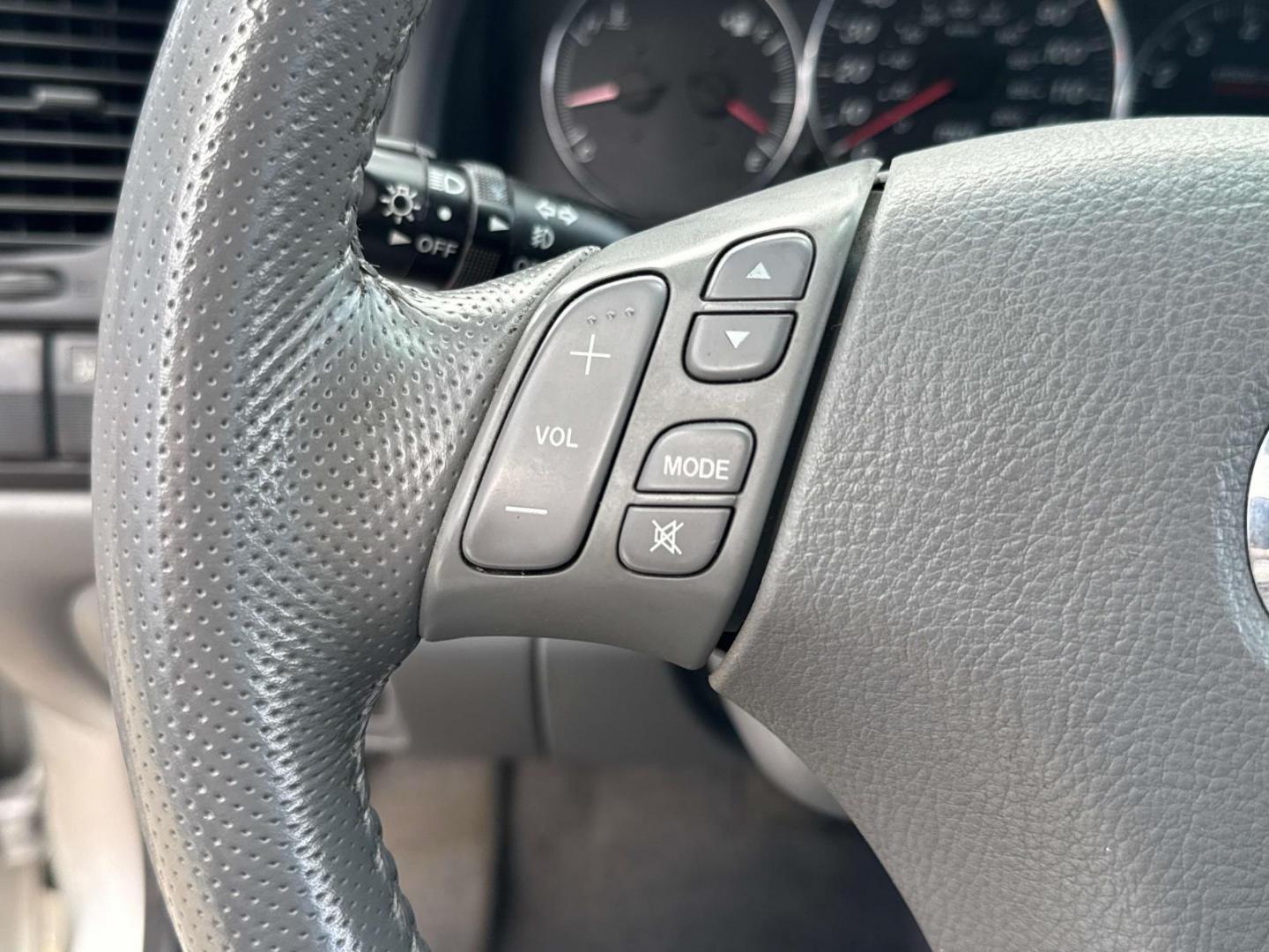 2005 Sunlight Silver Metallic /Gray Mazda MPV 4dr LX (JM3LW28J050) , Automatic transmission, located at 6904 Johnston St., Lafayette, LA, 70503, (337) 988-1960, 30.143589, -92.100601 - Photo#20