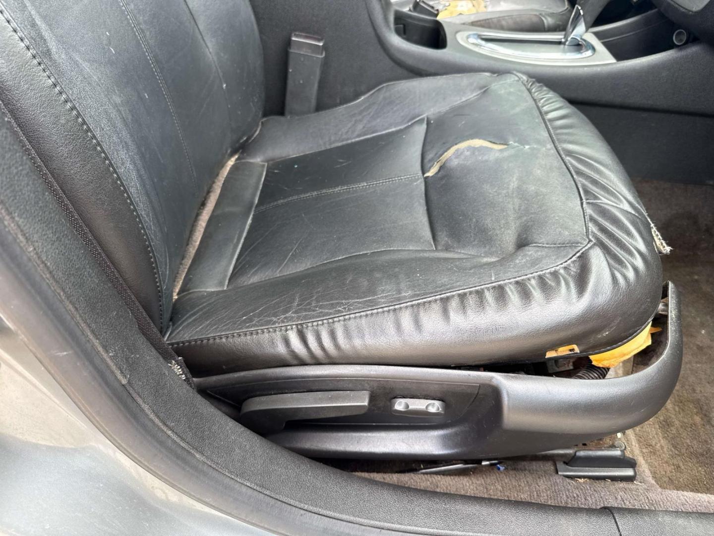 2007 Dark Silver Metallic /Ebony Chevrolet Impala 4dr Sdn LTZ (2G1WU58R279) , Automatic transmission, located at 6904 Johnston St., Lafayette, LA, 70503, (337) 988-1960, 30.143589, -92.100601 - Photo#10