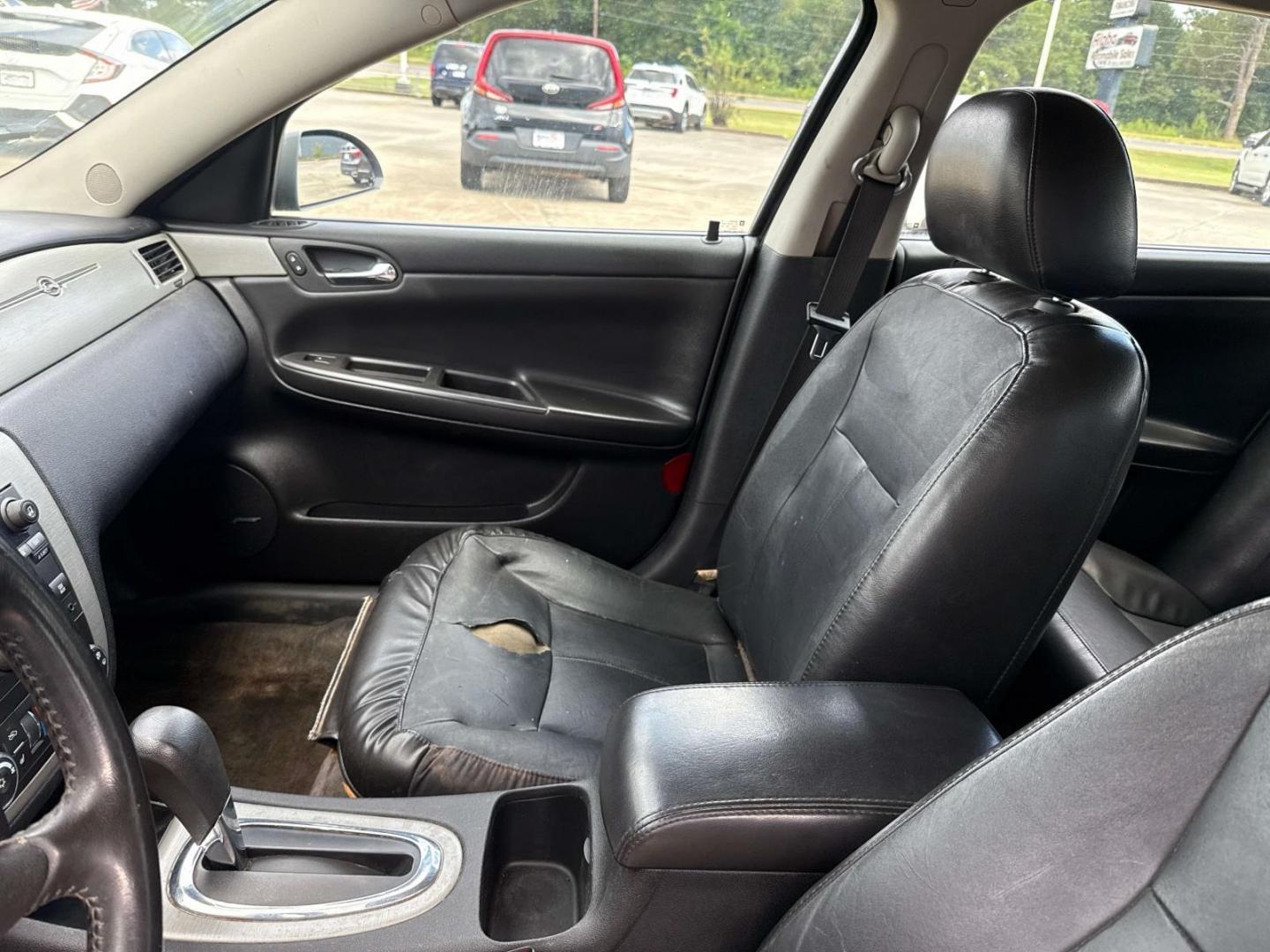 2007 Dark Silver Metallic /Ebony Chevrolet Impala 4dr Sdn LTZ (2G1WU58R279) , Automatic transmission, located at 6904 Johnston St., Lafayette, LA, 70503, (337) 988-1960, 30.143589, -92.100601 - Photo#13