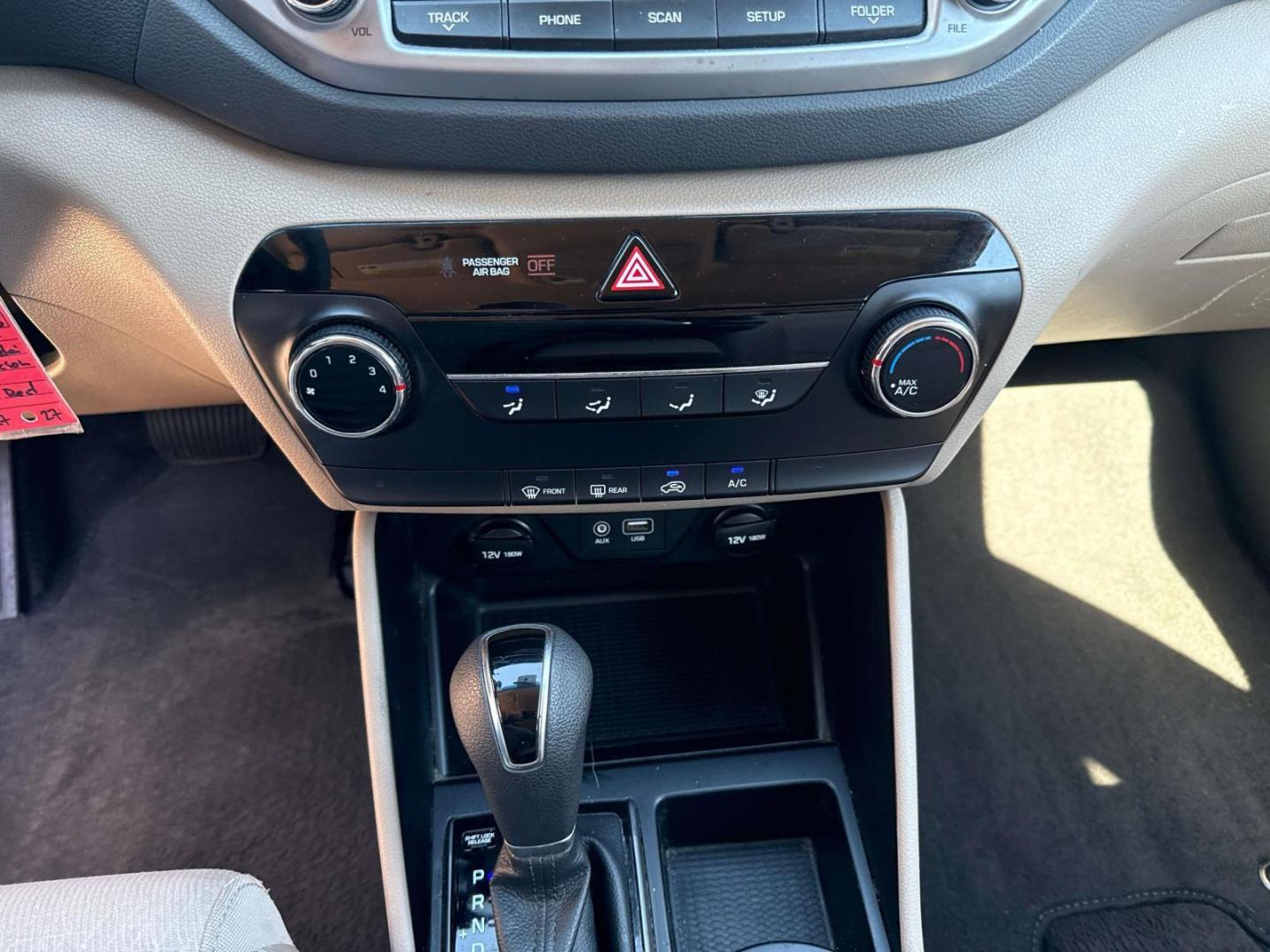 2017 Ruby Wine /Beige Hyundai Tucson SE FWD (KM8J33A44HU) , Automatic transmission, located at 6904 Johnston St., Lafayette, LA, 70503, (337) 988-1960, 30.143589, -92.100601 - Photo#25