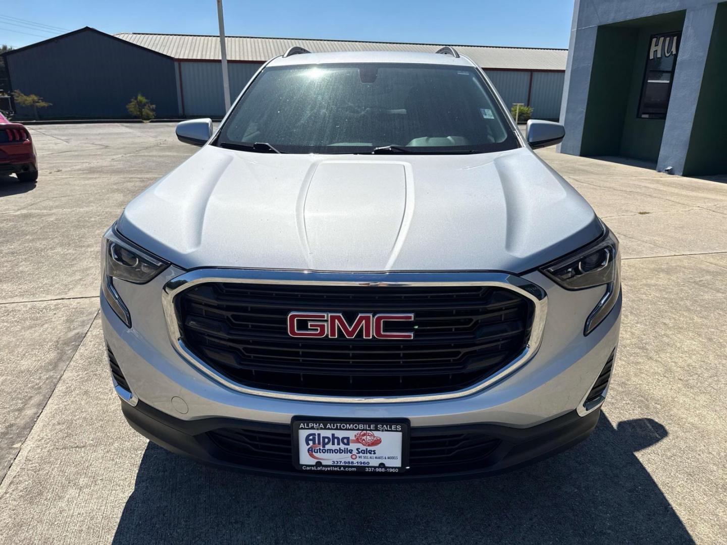 2019 Quicksilver Metallic /Jet Black GMC Terrain FWD 4dr SLE (3GKALMEV8KL) , Automatic transmission, located at 6904 Johnston St., Lafayette, LA, 70503, (337) 988-1960, 30.143589, -92.100601 - Photo#1