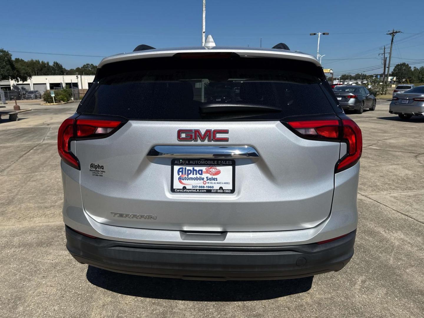 2019 Quicksilver Metallic /Jet Black GMC Terrain FWD 4dr SLE (3GKALMEV8KL) , Automatic transmission, located at 6904 Johnston St., Lafayette, LA, 70503, (337) 988-1960, 30.143589, -92.100601 - Photo#5