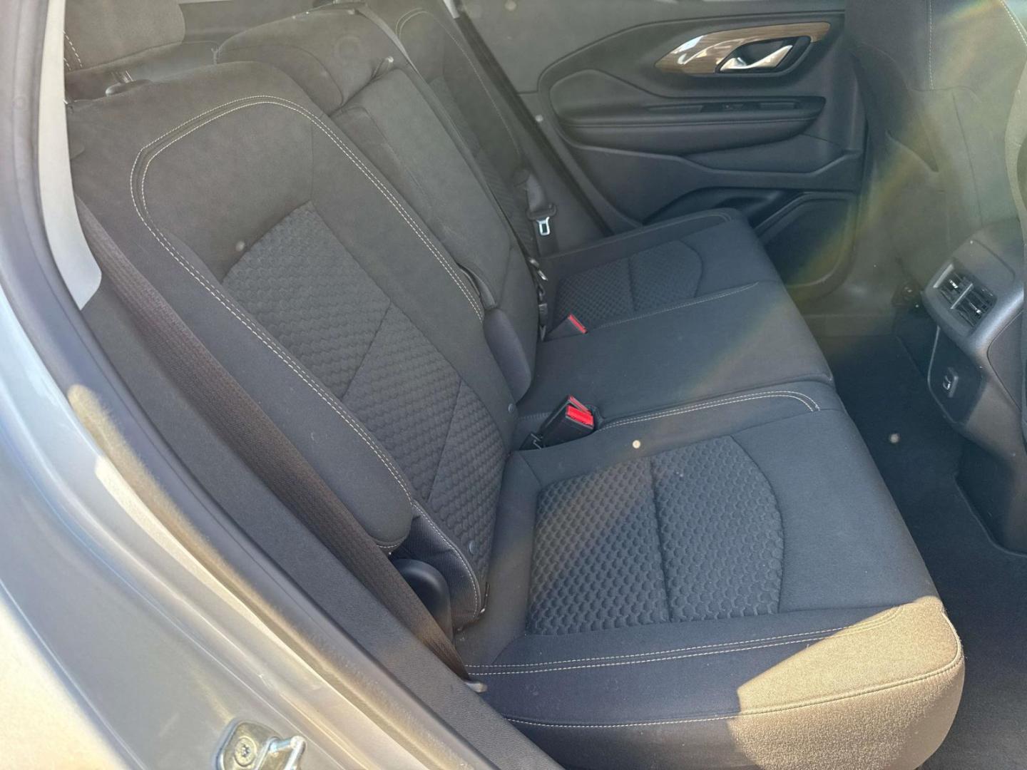 2019 Quicksilver Metallic /Jet Black GMC Terrain FWD 4dr SLE (3GKALMEV8KL) , Automatic transmission, located at 6904 Johnston St., Lafayette, LA, 70503, (337) 988-1960, 30.143589, -92.100601 - Photo#8