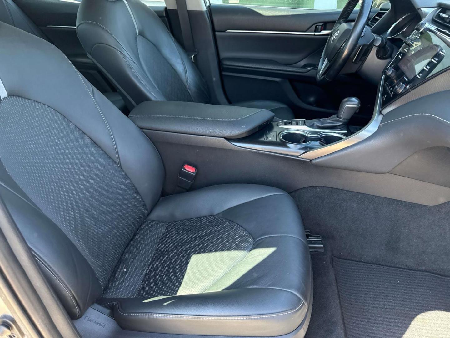 2019 Celestial Silver/Midnight Black Metallic /Ash Toyota Camry XSE Auto (Natl) (4T1B61HK6KU) , Automatic transmission, located at 6904 Johnston St., Lafayette, LA, 70503, (337) 988-1960, 30.143589, -92.100601 - Photo#9