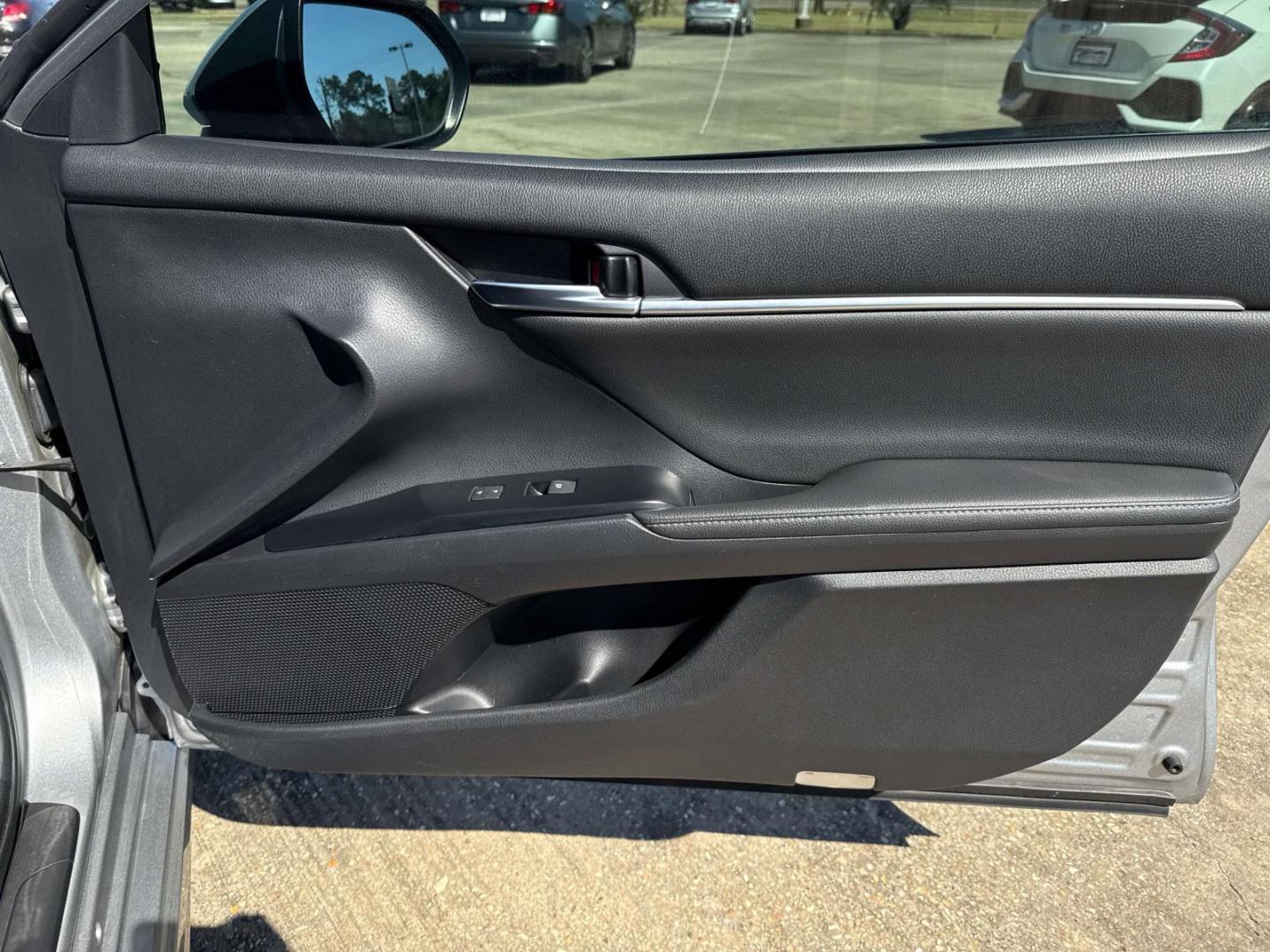 2019 Celestial Silver/Midnight Black Metallic /Ash Toyota Camry XSE Auto (Natl) (4T1B61HK6KU) , Automatic transmission, located at 6904 Johnston St., Lafayette, LA, 70503, (337) 988-1960, 30.143589, -92.100601 - Photo#12