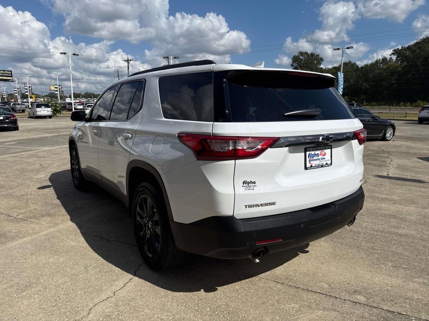 2020 Summit White /Jet Black Chevrolet Traverse FWD 4dr RS (1GNERJKWXLJ) , Automatic transmission, located at 6904 Johnston St., Lafayette, LA, 70503, (337) 988-1960, 30.143589, -92.100601 - Photo#4