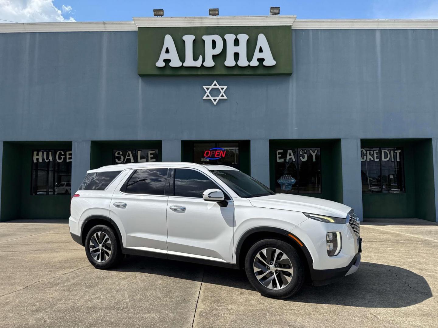 2020 Cream White /Black Hyundai Palisade SEL FWD (KM8R24HE4LU) , Automatic transmission, located at 6904 Johnston St., Lafayette, LA, 70503, (337) 988-1960, 30.143589, -92.100601 - Photo#0