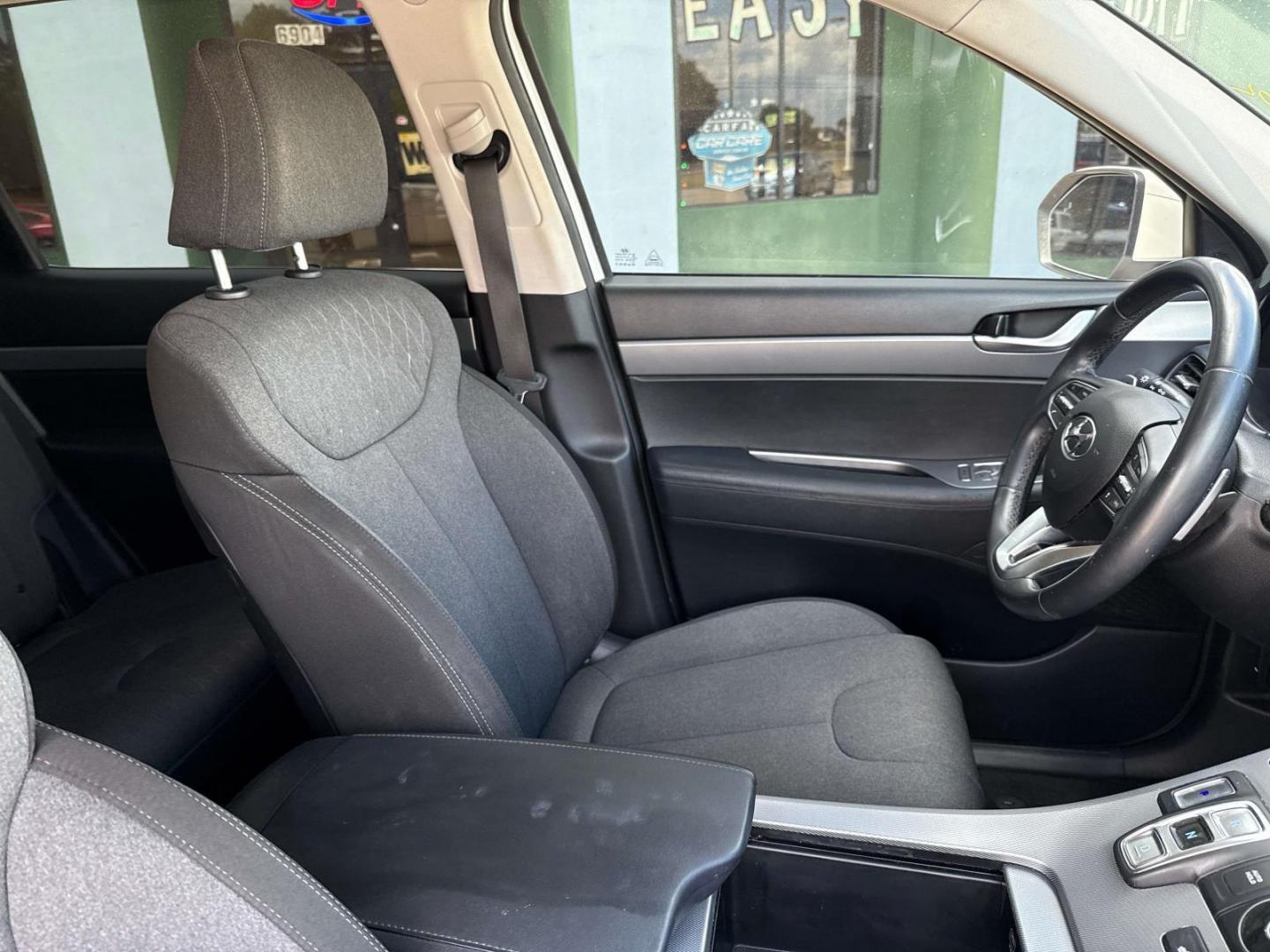 2020 Cream White /Black Hyundai Palisade SEL FWD (KM8R24HE4LU) , Automatic transmission, located at 6904 Johnston St., Lafayette, LA, 70503, (337) 988-1960, 30.143589, -92.100601 - Photo#7
