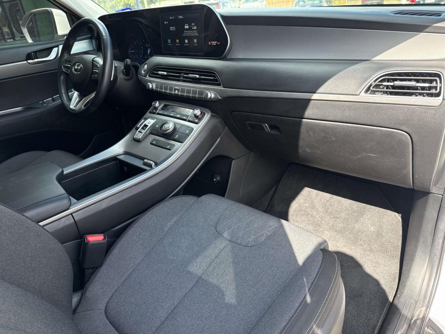 2020 Cream White /Black Hyundai Palisade SEL FWD (KM8R24HE4LU) , Automatic transmission, located at 6904 Johnston St., Lafayette, LA, 70503, (337) 988-1960, 30.143589, -92.100601 - Photo#10