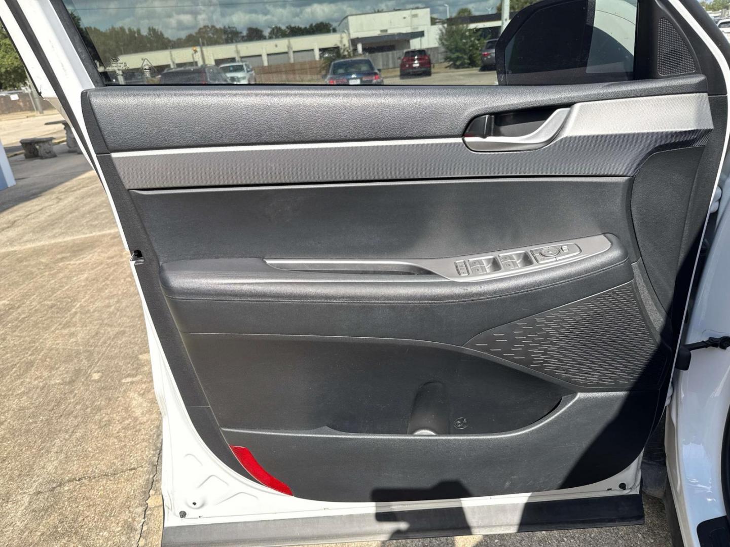 2020 Cream White /Black Hyundai Palisade SEL FWD (KM8R24HE4LU) , Automatic transmission, located at 6904 Johnston St., Lafayette, LA, 70503, (337) 988-1960, 30.143589, -92.100601 - Photo#16