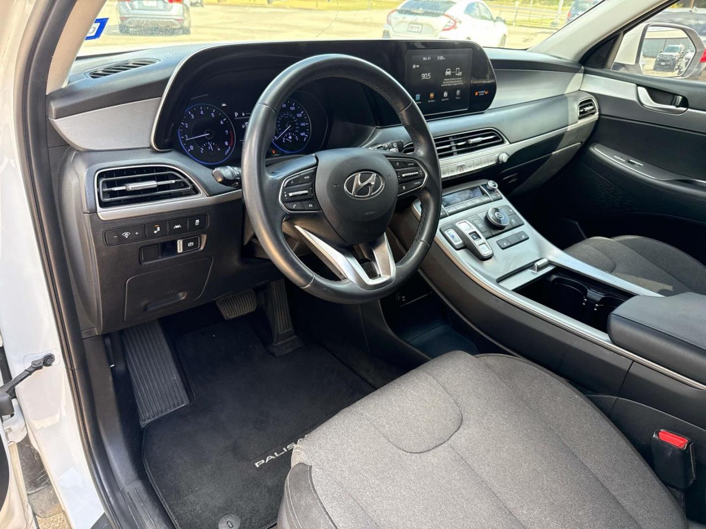 2020 Cream White /Black Hyundai Palisade SEL FWD (KM8R24HE4LU) , Automatic transmission, located at 6904 Johnston St., Lafayette, LA, 70503, (337) 988-1960, 30.143589, -92.100601 - Photo#18