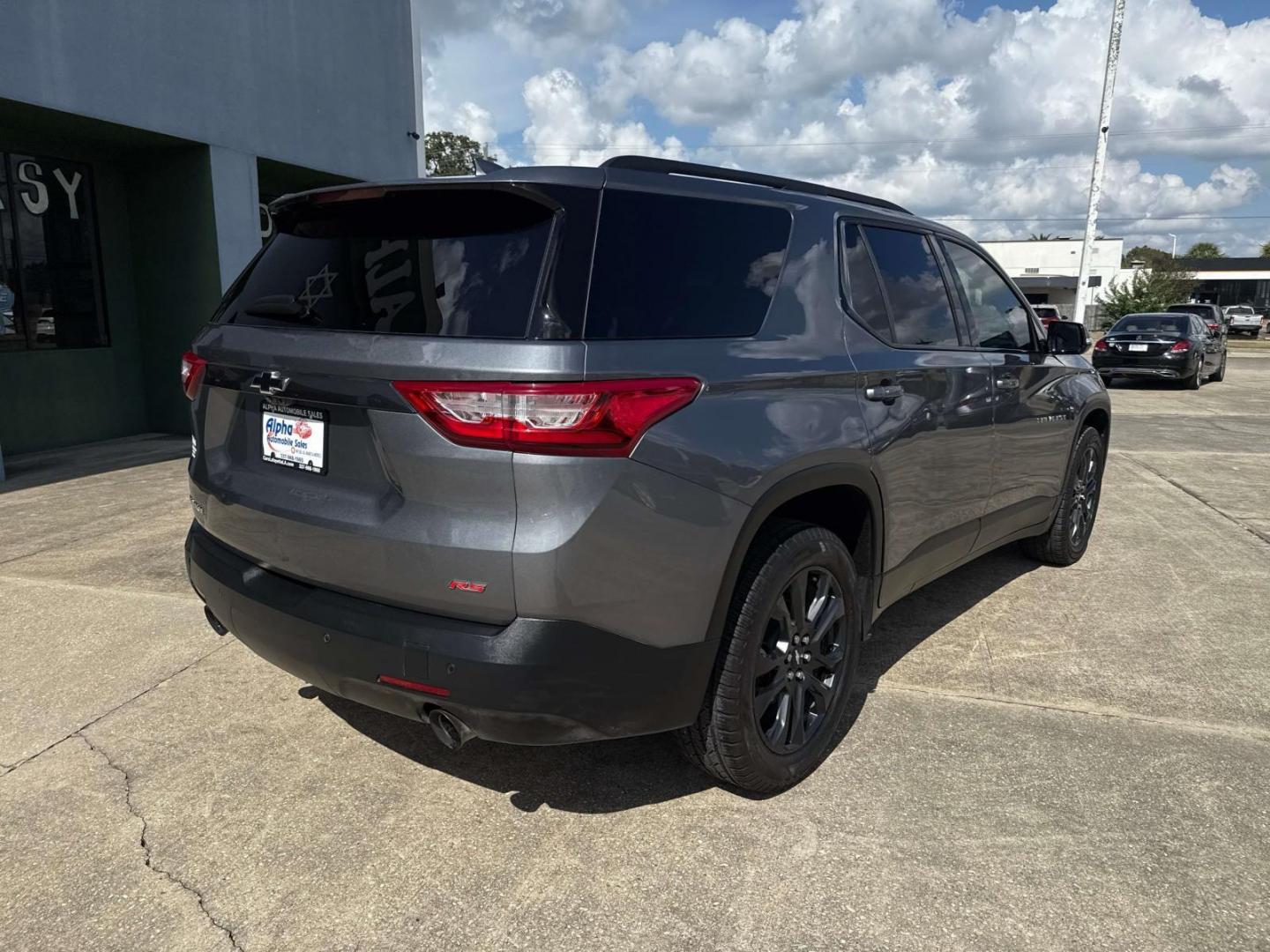 2020 Satin Steel Metallic /Jet Black Chevrolet Traverse FWD 4dr RS (1GNERJKW0LJ) , Automatic transmission, located at 6904 Johnston St., Lafayette, LA, 70503, (337) 988-1960, 30.143589, -92.100601 - Photo#6