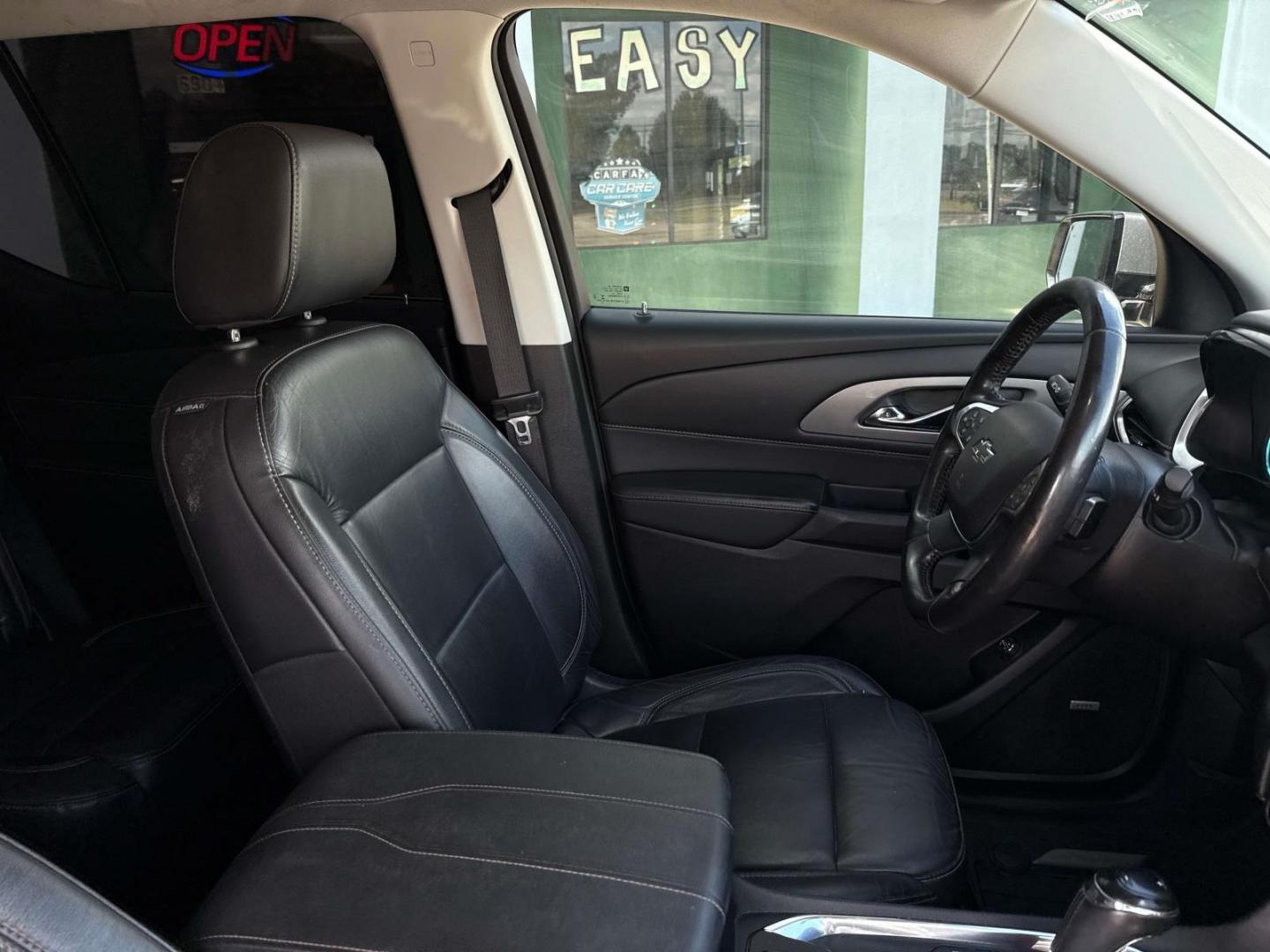 2020 Satin Steel Metallic /Jet Black Chevrolet Traverse FWD 4dr RS (1GNERJKW0LJ) , Automatic transmission, located at 6904 Johnston St., Lafayette, LA, 70503, (337) 988-1960, 30.143589, -92.100601 - Photo#8