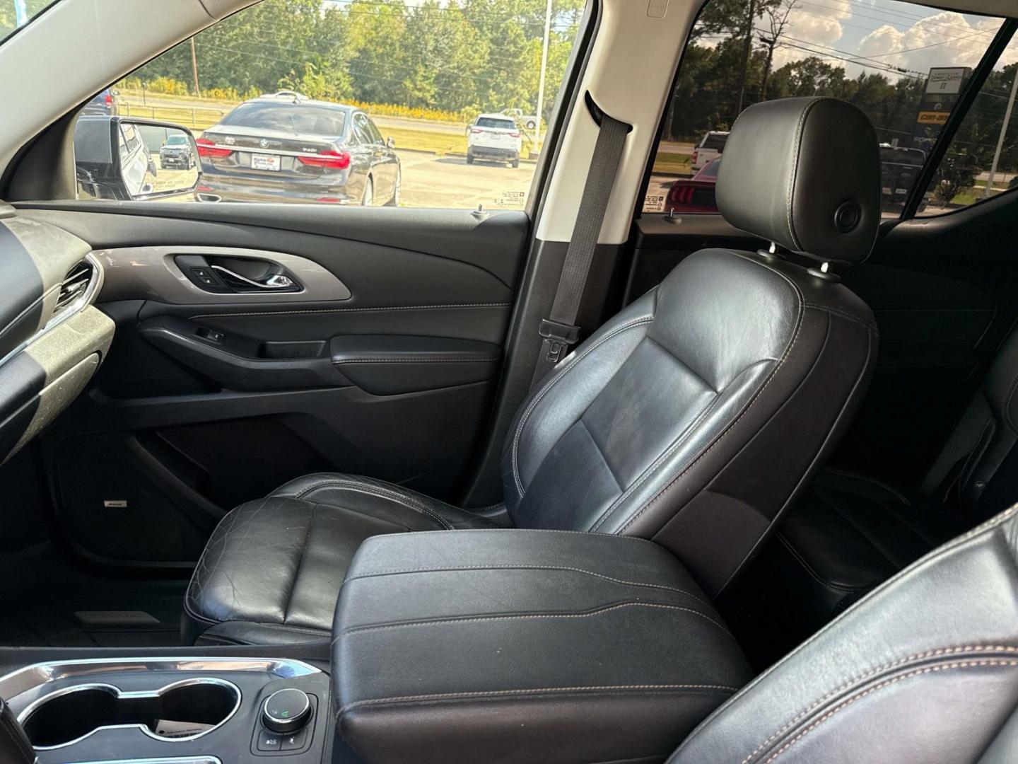 2020 Satin Steel Metallic /Jet Black Chevrolet Traverse FWD 4dr RS (1GNERJKW0LJ) , Automatic transmission, located at 6904 Johnston St., Lafayette, LA, 70503, (337) 988-1960, 30.143589, -92.100601 - Photo#14