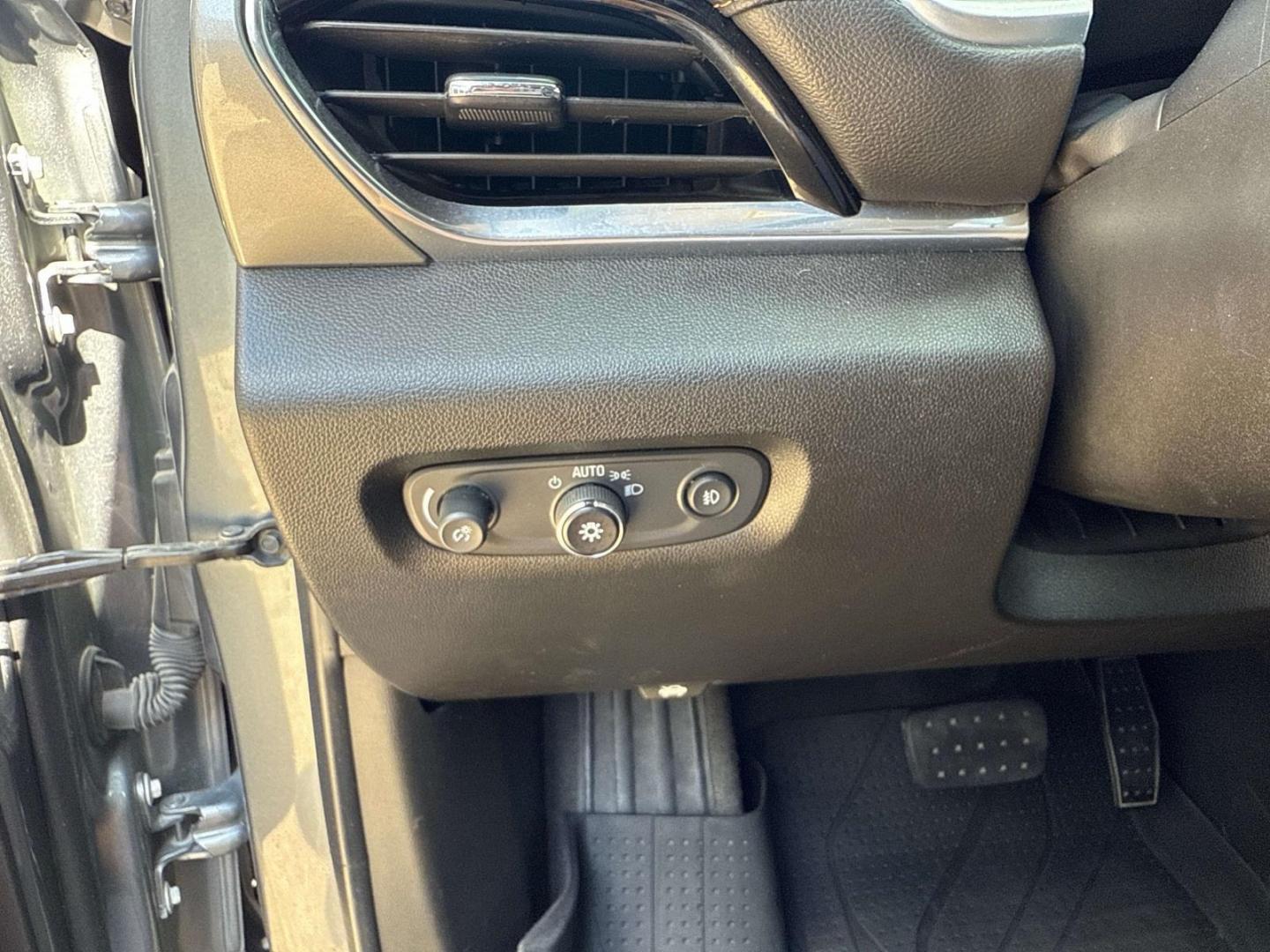 2020 Satin Steel Metallic /Jet Black Chevrolet Traverse FWD 4dr RS (1GNERJKW0LJ) , Automatic transmission, located at 6904 Johnston St., Lafayette, LA, 70503, (337) 988-1960, 30.143589, -92.100601 - Photo#19