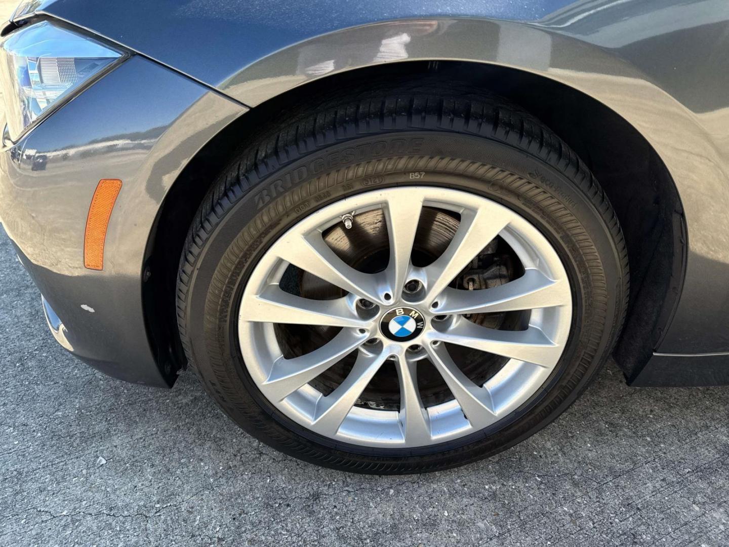 2016 Mineral Gray Metallic /Black BMW 3 Series 4dr Sdn 320i xDrive AWD South Africa (WBA8E5G52GN) , Automatic transmission, located at 6904 Johnston St., Lafayette, LA, 70503, (337) 988-1960, 30.143589, -92.100601 - Photo#3