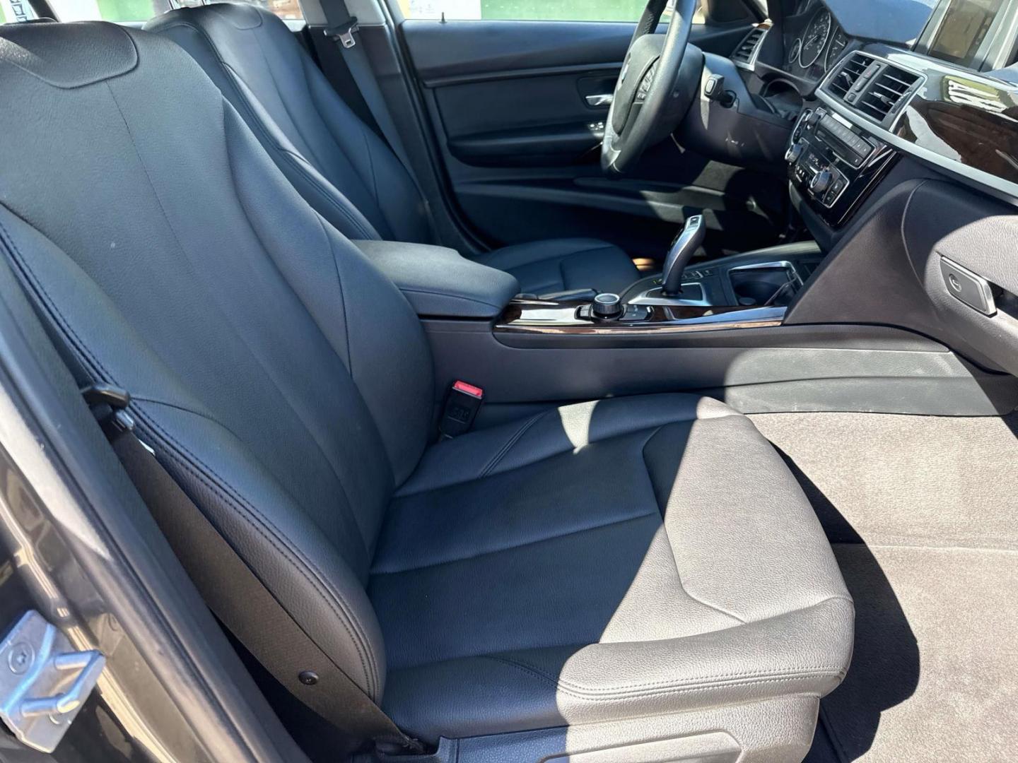 2016 Mineral Gray Metallic /Black BMW 3 Series 4dr Sdn 320i xDrive AWD South Africa (WBA8E5G52GN) , Automatic transmission, located at 6904 Johnston St., Lafayette, LA, 70503, (337) 988-1960, 30.143589, -92.100601 - Photo#9