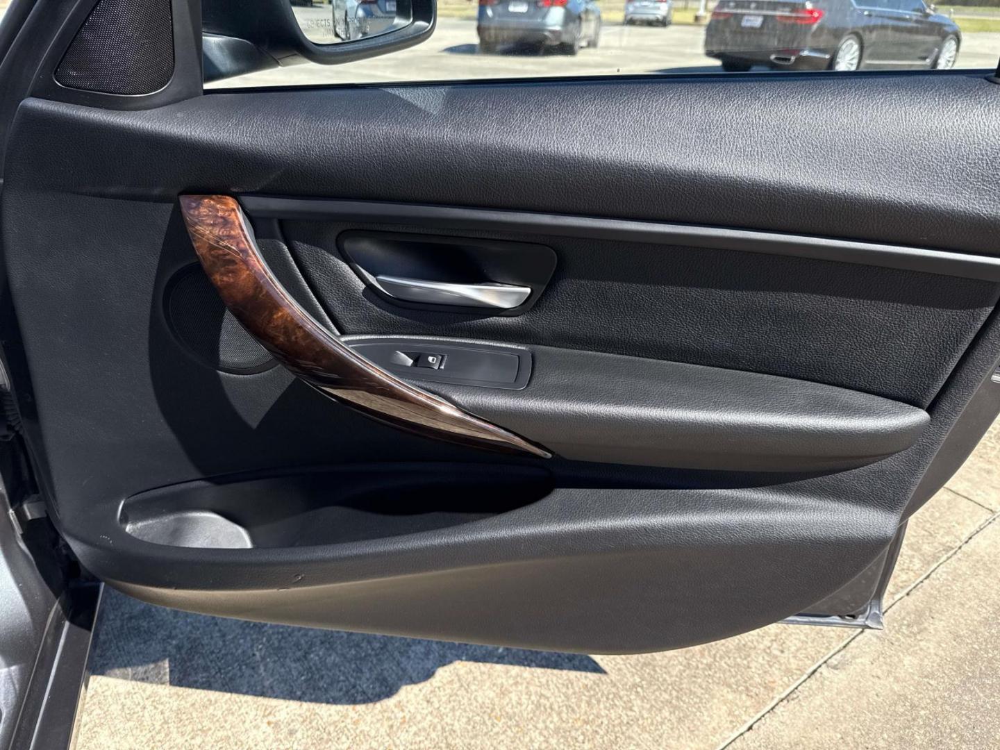 2016 Mineral Gray Metallic /Black BMW 3 Series 4dr Sdn 320i xDrive AWD South Africa (WBA8E5G52GN) , Automatic transmission, located at 6904 Johnston St., Lafayette, LA, 70503, (337) 988-1960, 30.143589, -92.100601 - Photo#12