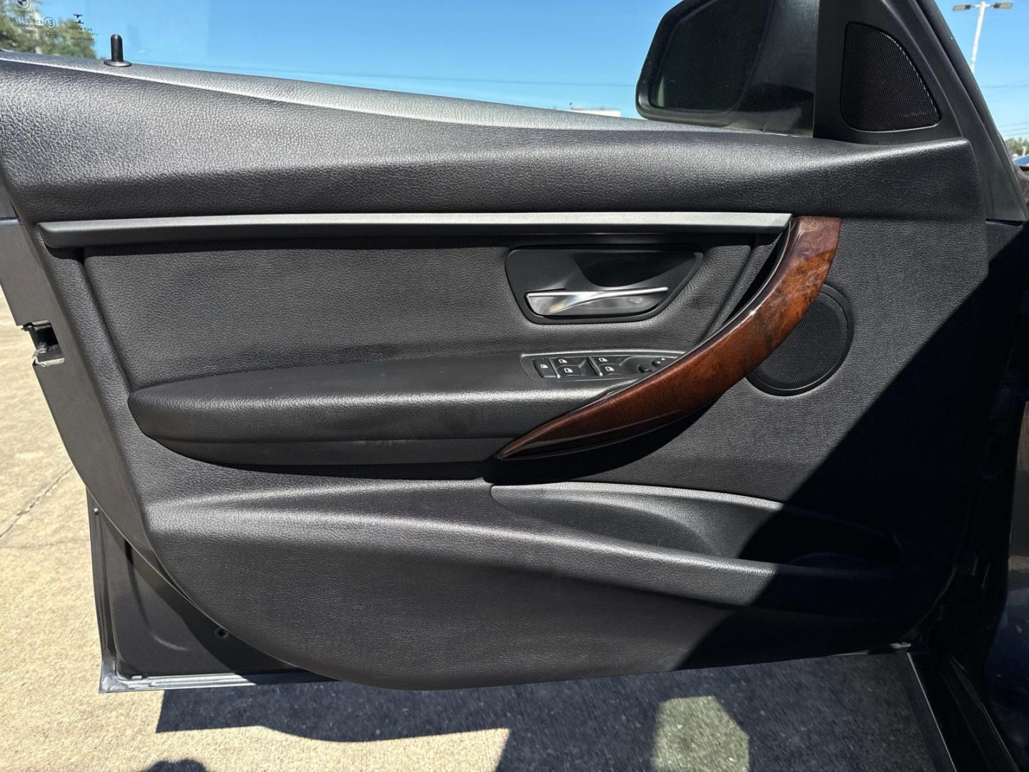 2016 Mineral Gray Metallic /Black BMW 3 Series 4dr Sdn 320i xDrive AWD South Africa (WBA8E5G52GN) , Automatic transmission, located at 6904 Johnston St., Lafayette, LA, 70503, (337) 988-1960, 30.143589, -92.100601 - Photo#16