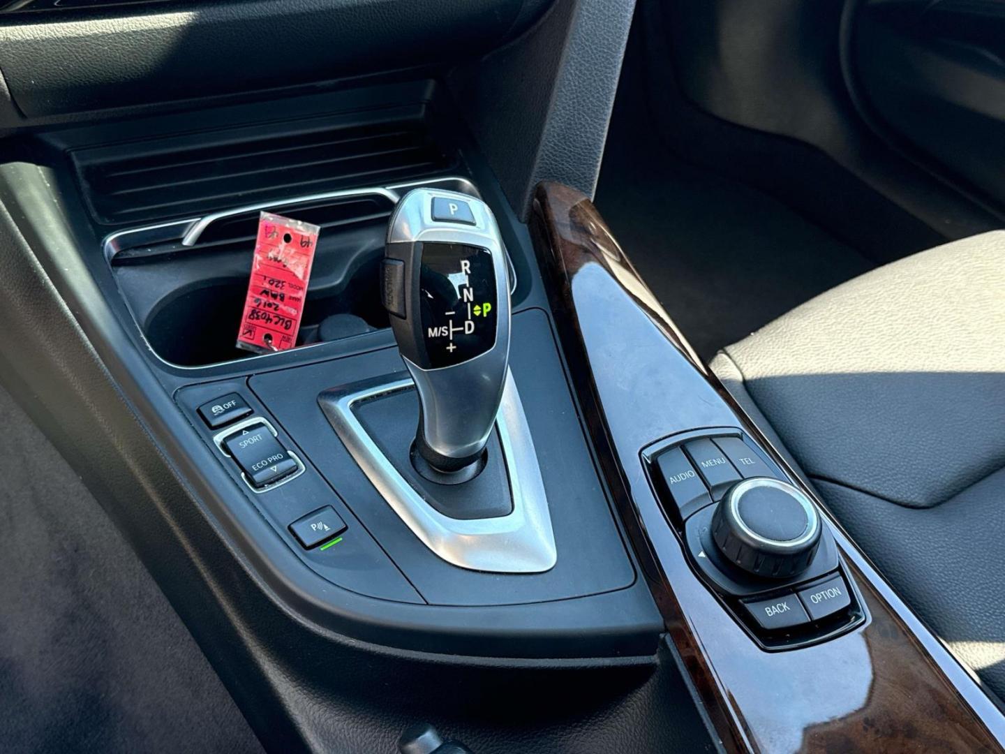 2016 Mineral Gray Metallic /Black BMW 3 Series 4dr Sdn 320i xDrive AWD South Africa (WBA8E5G52GN) , Automatic transmission, located at 6904 Johnston St., Lafayette, LA, 70503, (337) 988-1960, 30.143589, -92.100601 - Photo#26