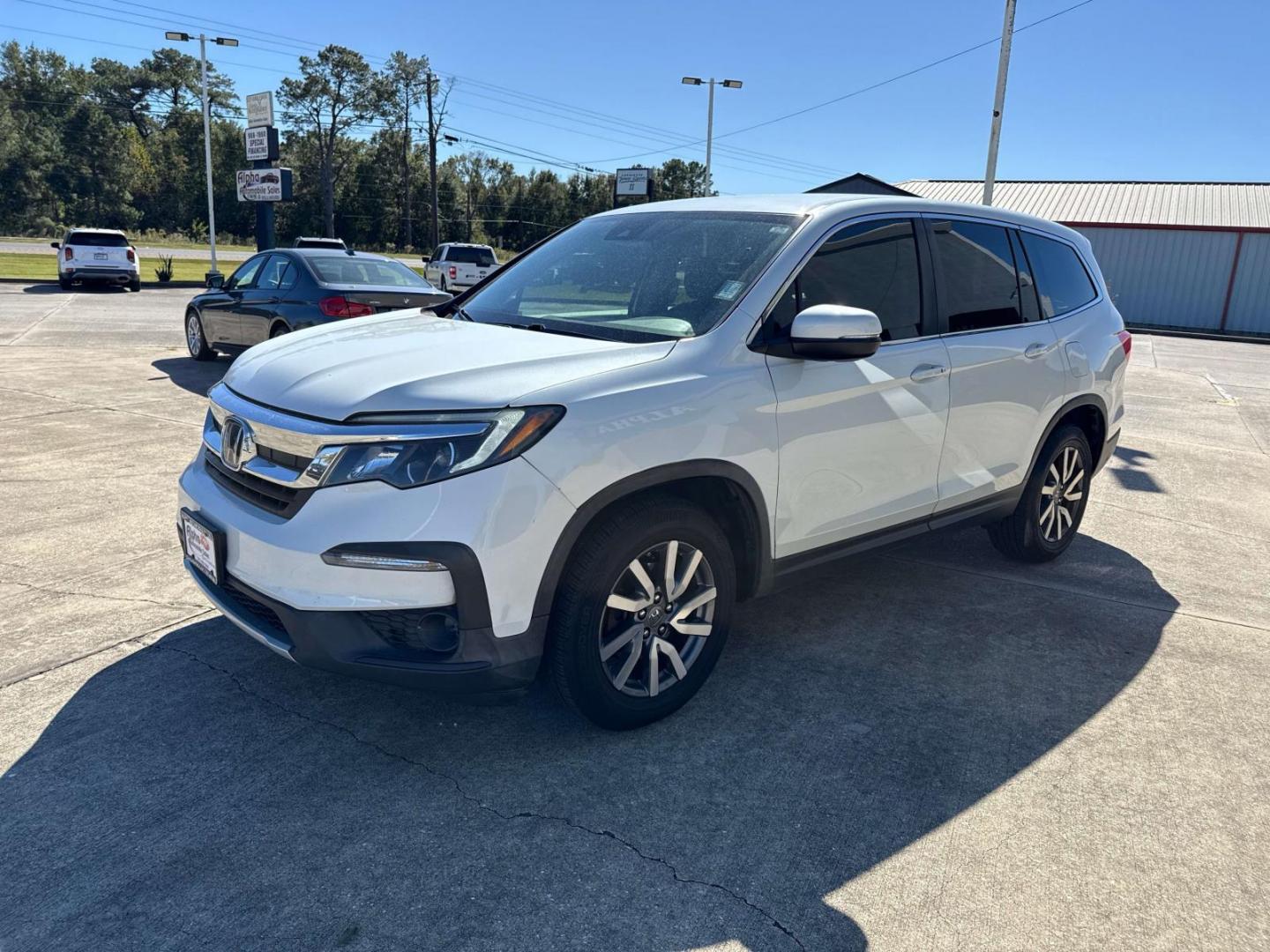 2020 Platinum White Pearl /Black Honda Pilot EX 2WD (5FNYF5H38LB) , Automatic transmission, located at 6904 Johnston St., Lafayette, LA, 70503, (337) 988-1960, 30.143589, -92.100601 - Photo#2