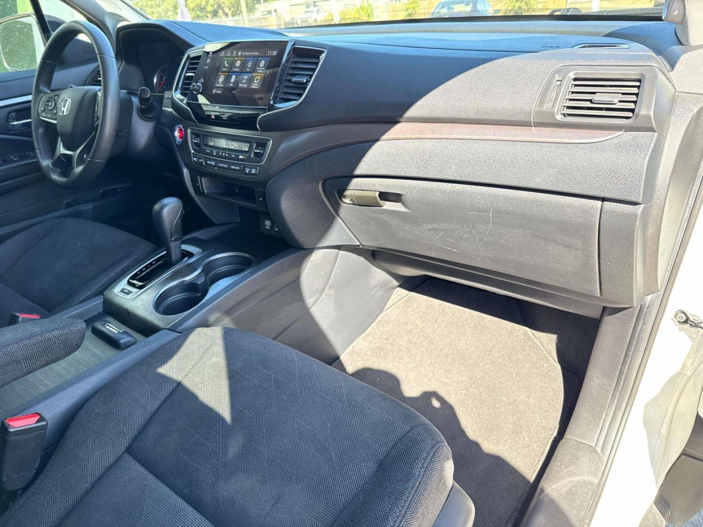 2020 Platinum White Pearl /Black Honda Pilot EX 2WD (5FNYF5H38LB) , Automatic transmission, located at 6904 Johnston St., Lafayette, LA, 70503, (337) 988-1960, 30.143589, -92.100601 - Photo#11