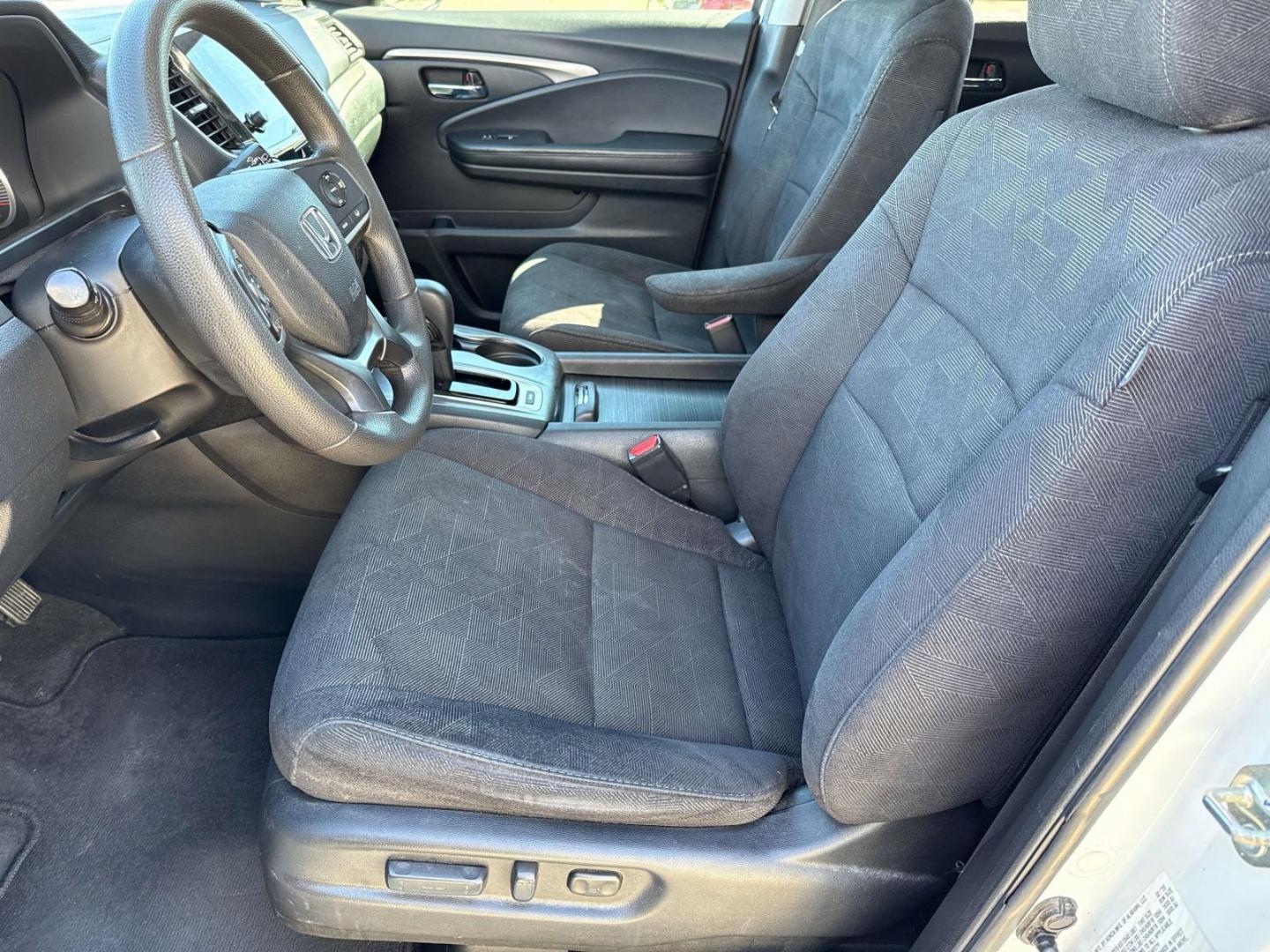 2020 Platinum White Pearl /Black Honda Pilot EX 2WD (5FNYF5H38LB) , Automatic transmission, located at 6904 Johnston St., Lafayette, LA, 70503, (337) 988-1960, 30.143589, -92.100601 - Photo#15