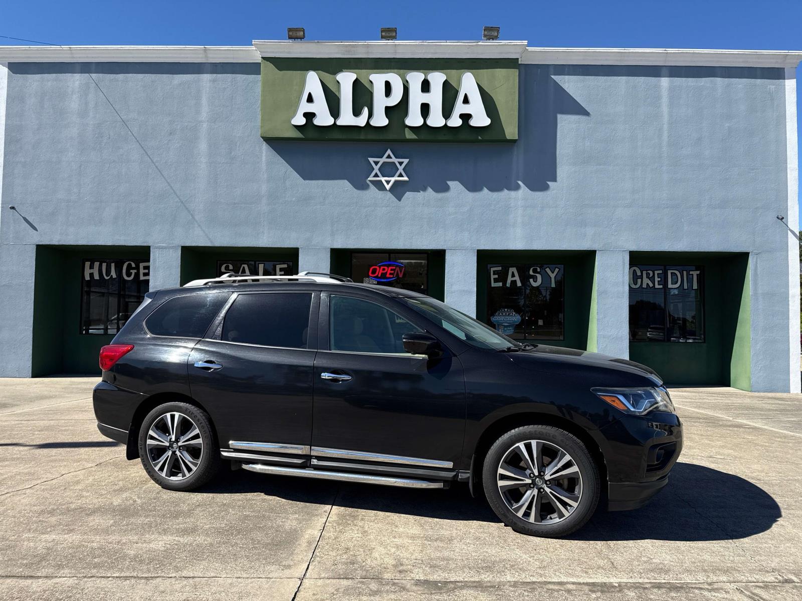 photo of 2019 Nissan Pathfinder FWD Platinum