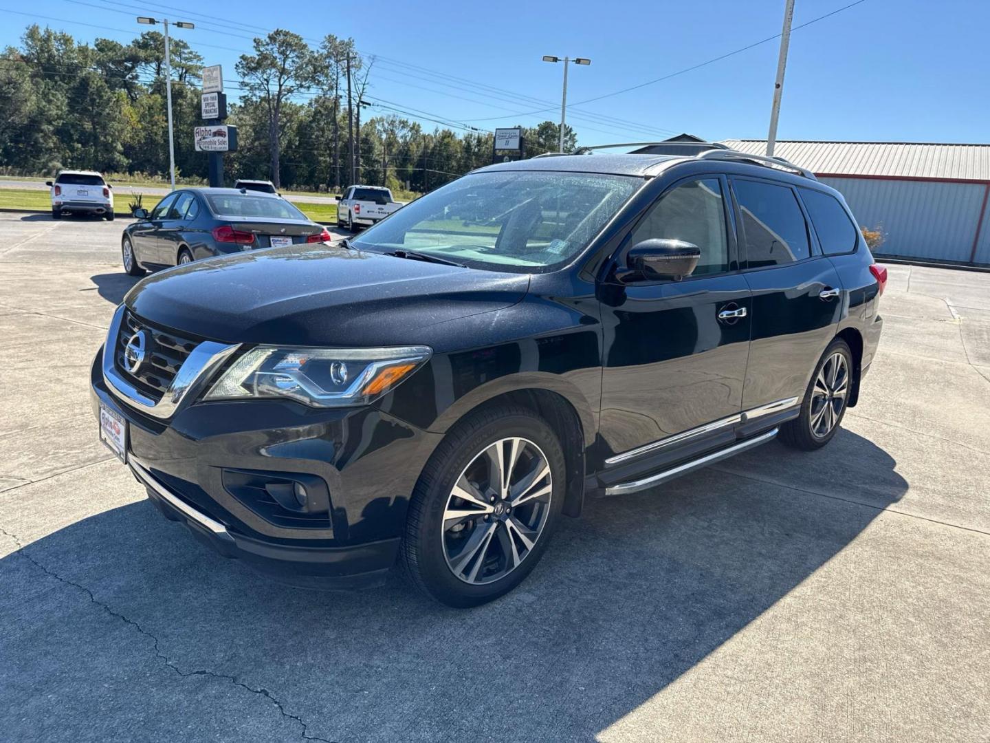 2019 Pearl White Tricoat /Almond Nissan Pathfinder FWD Platinum (5N1DR2MN8KC) , Automatic transmission, located at 6904 Johnston St., Lafayette, LA, 70503, (337) 988-1960, 30.143589, -92.100601 - Photo#2